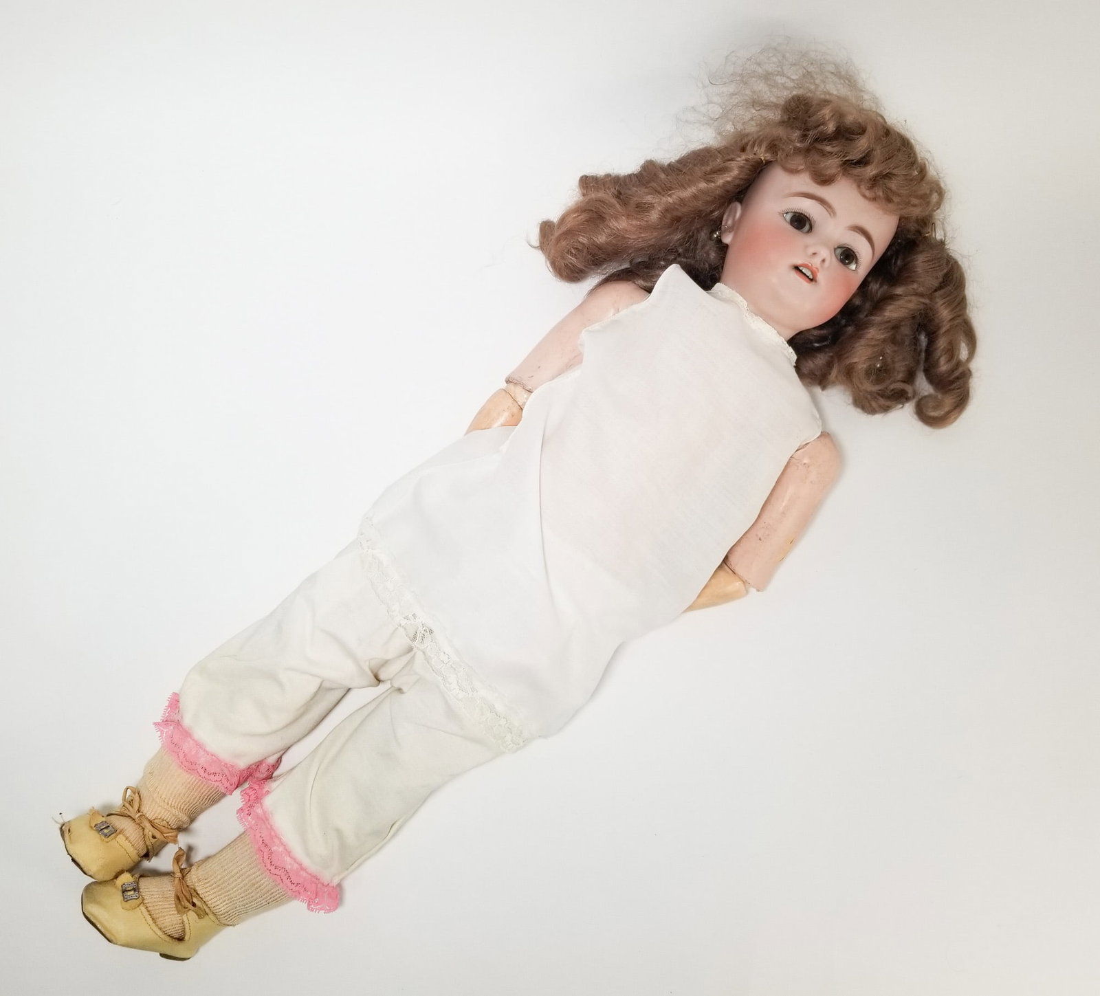 S&H 1079 26" Bisque Doll: S&H 1079 26" Bisque Doll Size 26" H Literature Brooks Auction – Online Auction Terms & Conditions Contact: (856) 694-2960 | info@brooks.auction READ BEFORE YOU BID: We want you to feel
