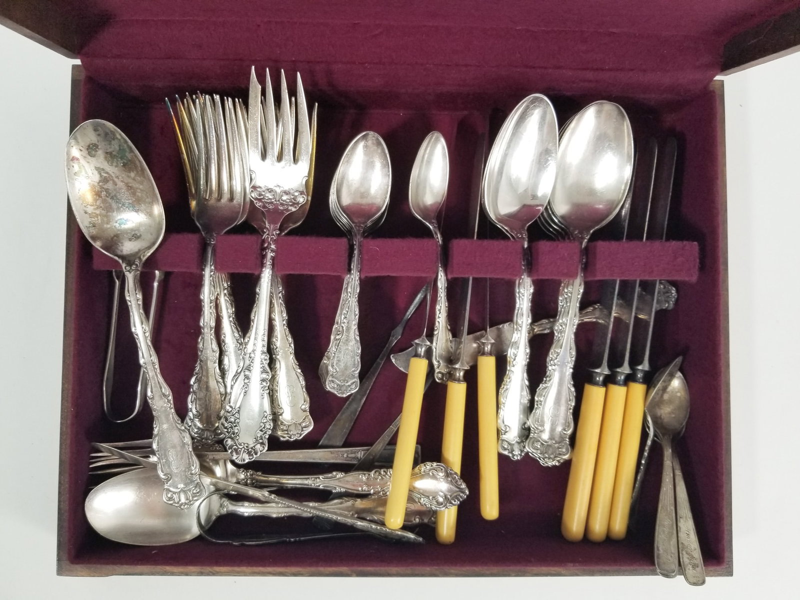 Vintage Silver Plate Flatware Set: Vintage Silver Plate Flatware Set Literature Brooks Auction – Online Auction Terms & Conditions Contact: (856) 694-2960 | info@brooks.auction READ BEFORE YOU BID: We want you to feel confident w