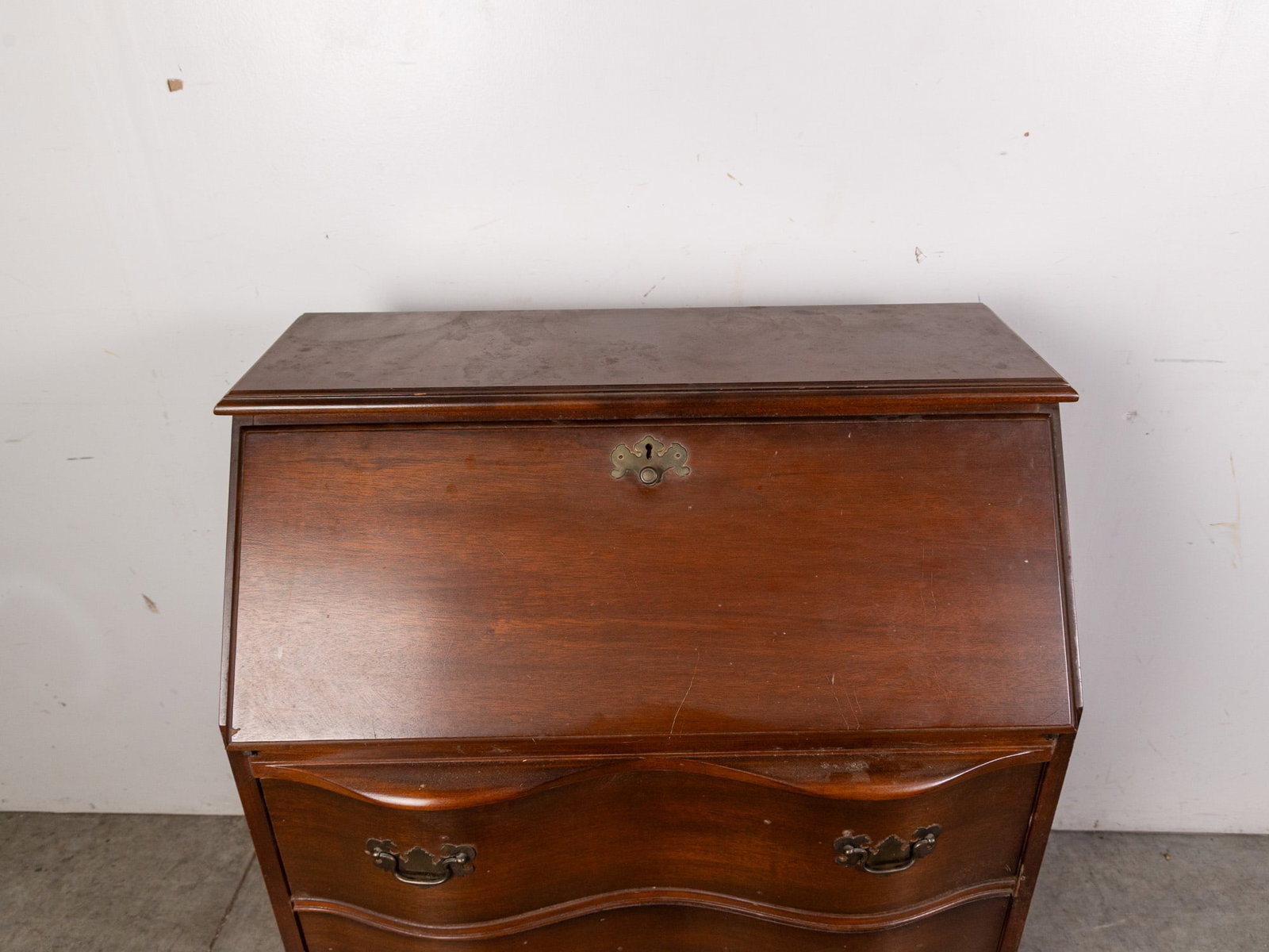 Vintage Serpentine Writing Desk - 2