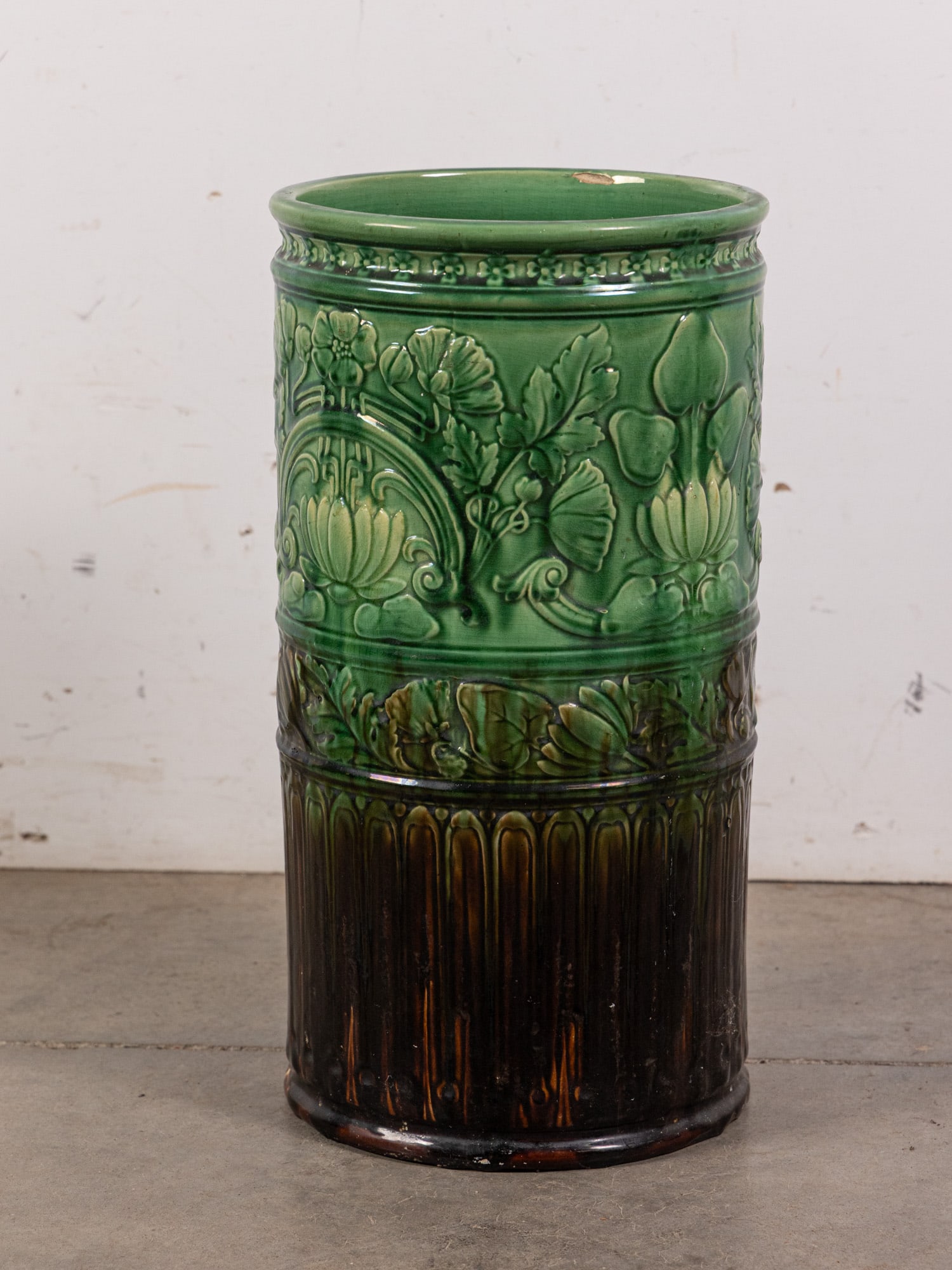 Art Nouveau Majolica Ceramic Umbrella Stand (1 of 3)