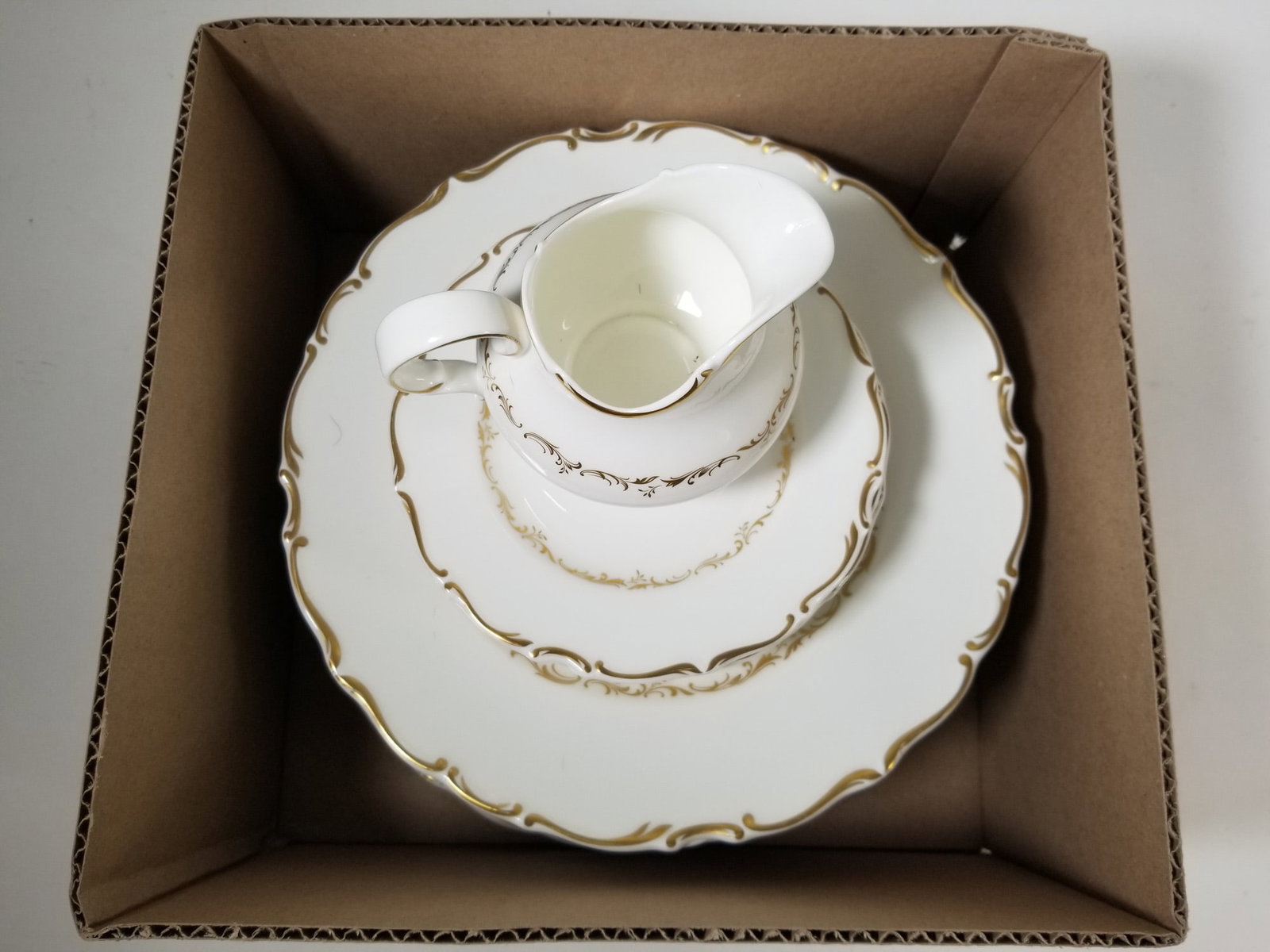 Set of Royal Doulton Richelieu China Service - 7