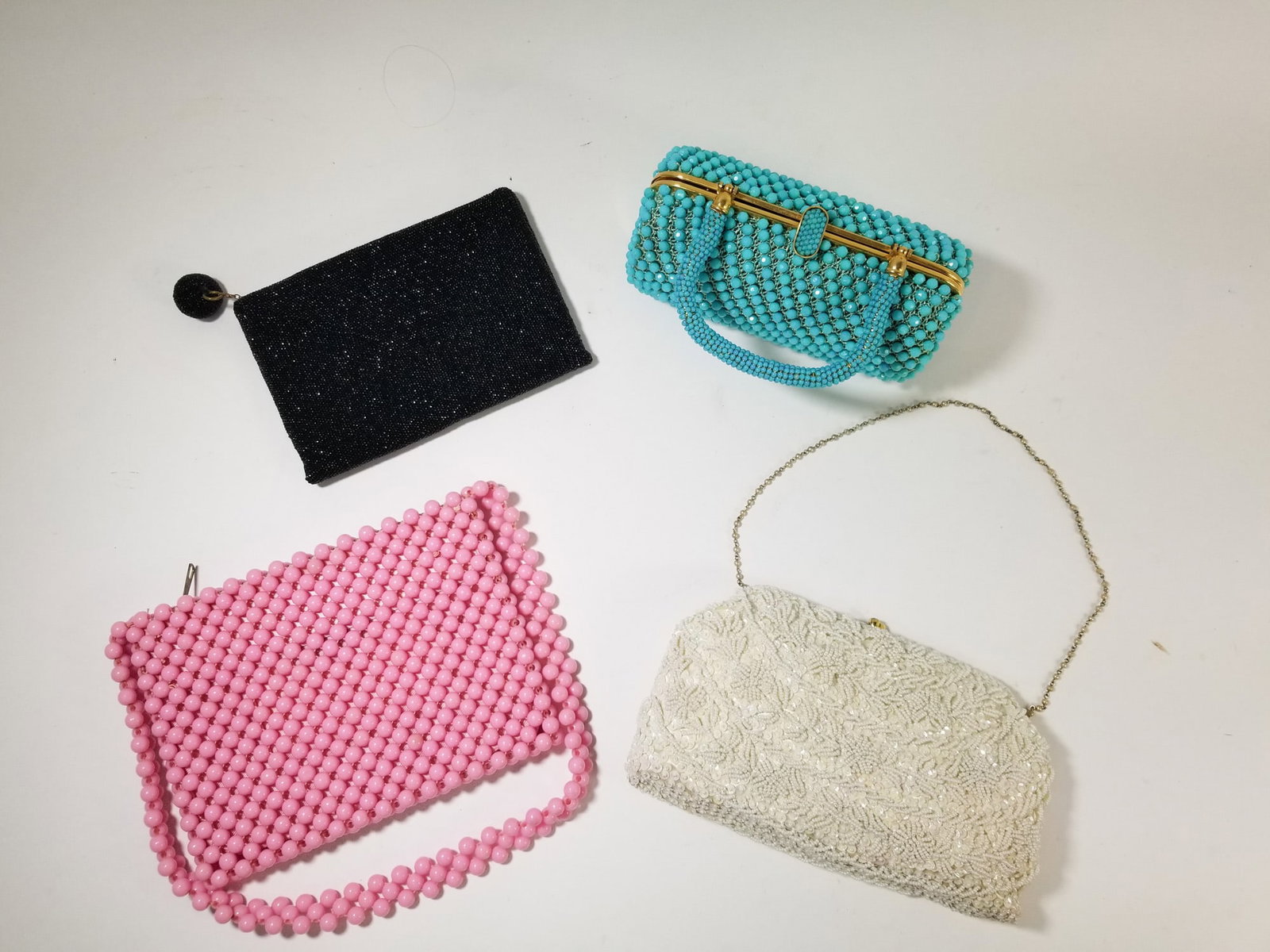 Grouping of Vintage Purses and Handbags (1 of 6)