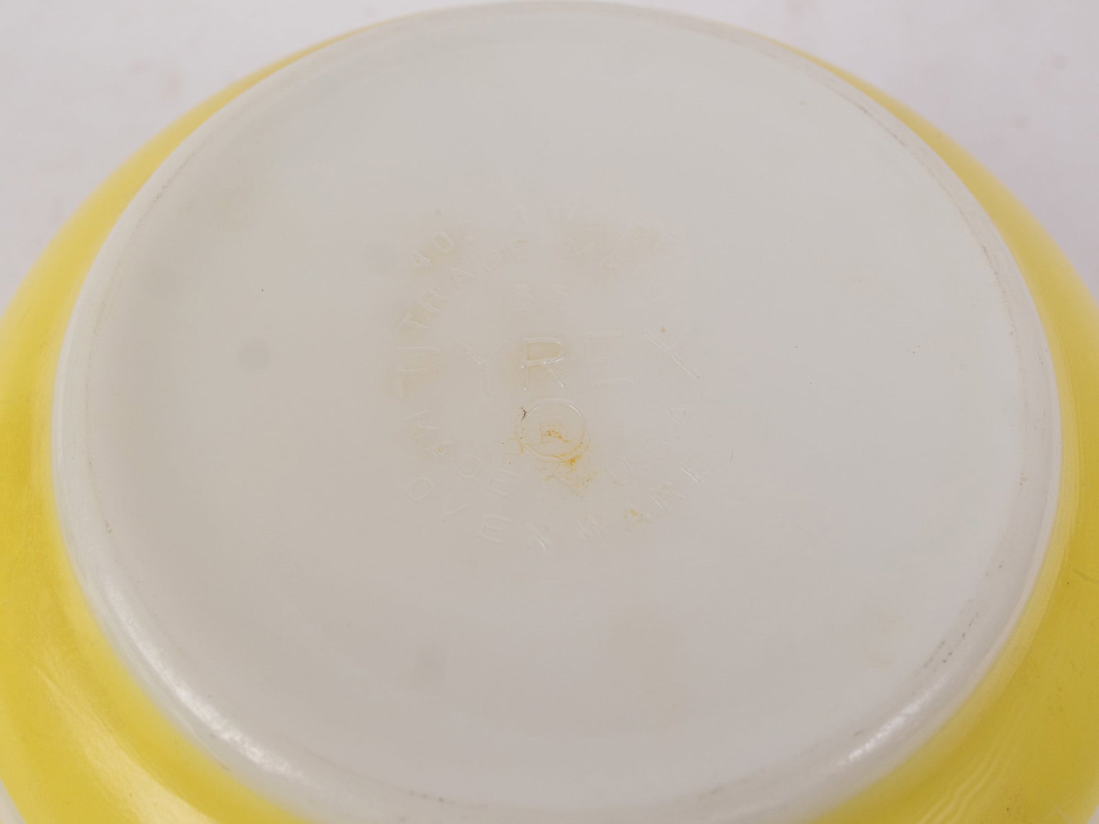 Rare Vintage Pyrex Rainbow Stripes Yellow Mixing Bowl #402 1.5 Qt - 4