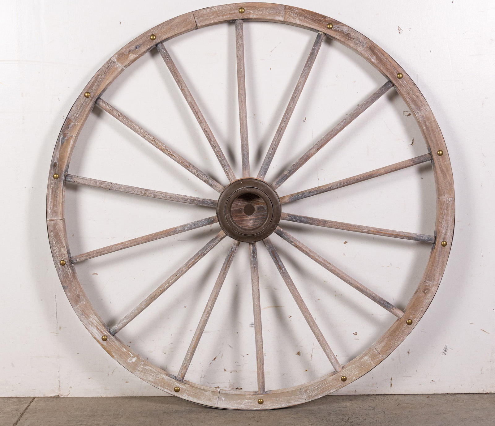 Contemporary Decorative Wagon Wheel (1 of 3)