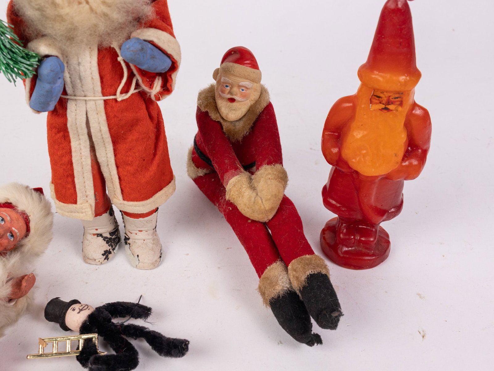 Vintage Santa Claus Figurines - 4