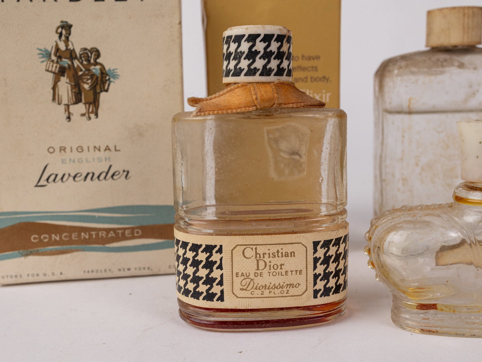 Lot of Assorted Vintage Perfumes Featuring Dior - 3
