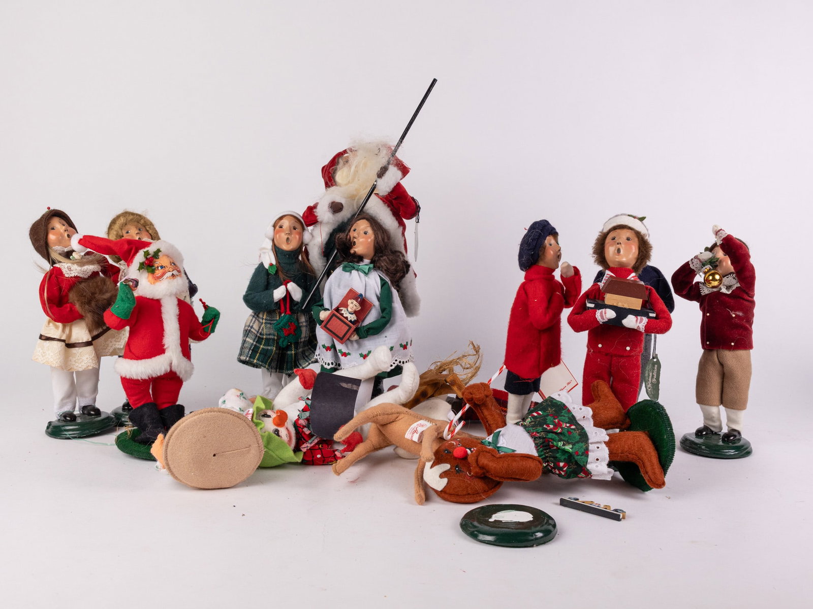 Lot of Assorted Byer's Choice and Annalee Dolls: Lot of Assorted Byer's Choice and Annalee Dolls Size 7" x 12" x 12" Literature Brooks Auction – Online Auction Terms & Conditions Contact: (856) 694-2960 | info@brooks.auction READ BEFORE YOU