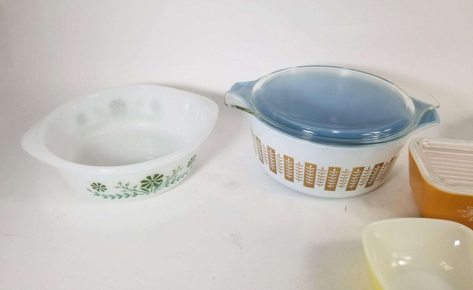 Kitchenware Lot - 3