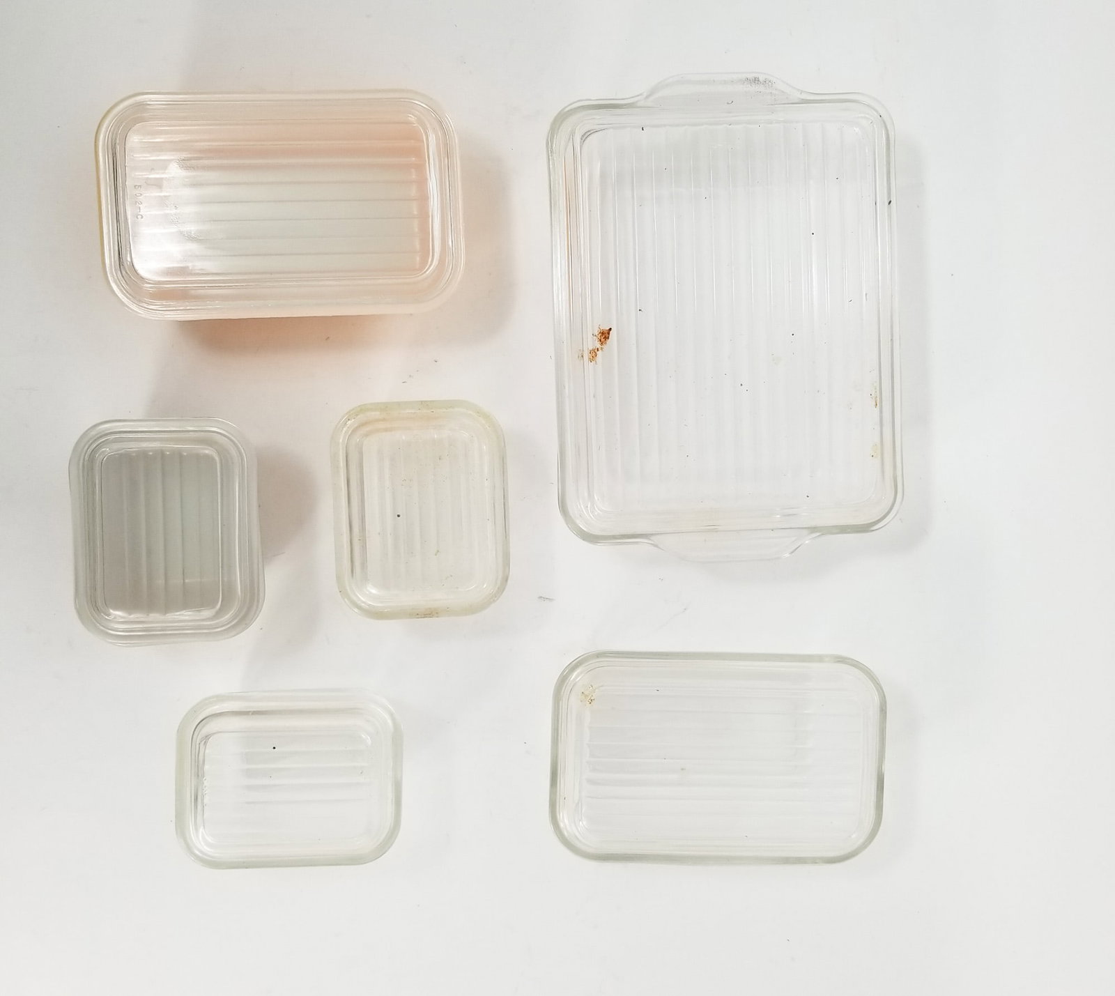Assorted Pyrex Glass Refrigerator Dishes (1 of 3)