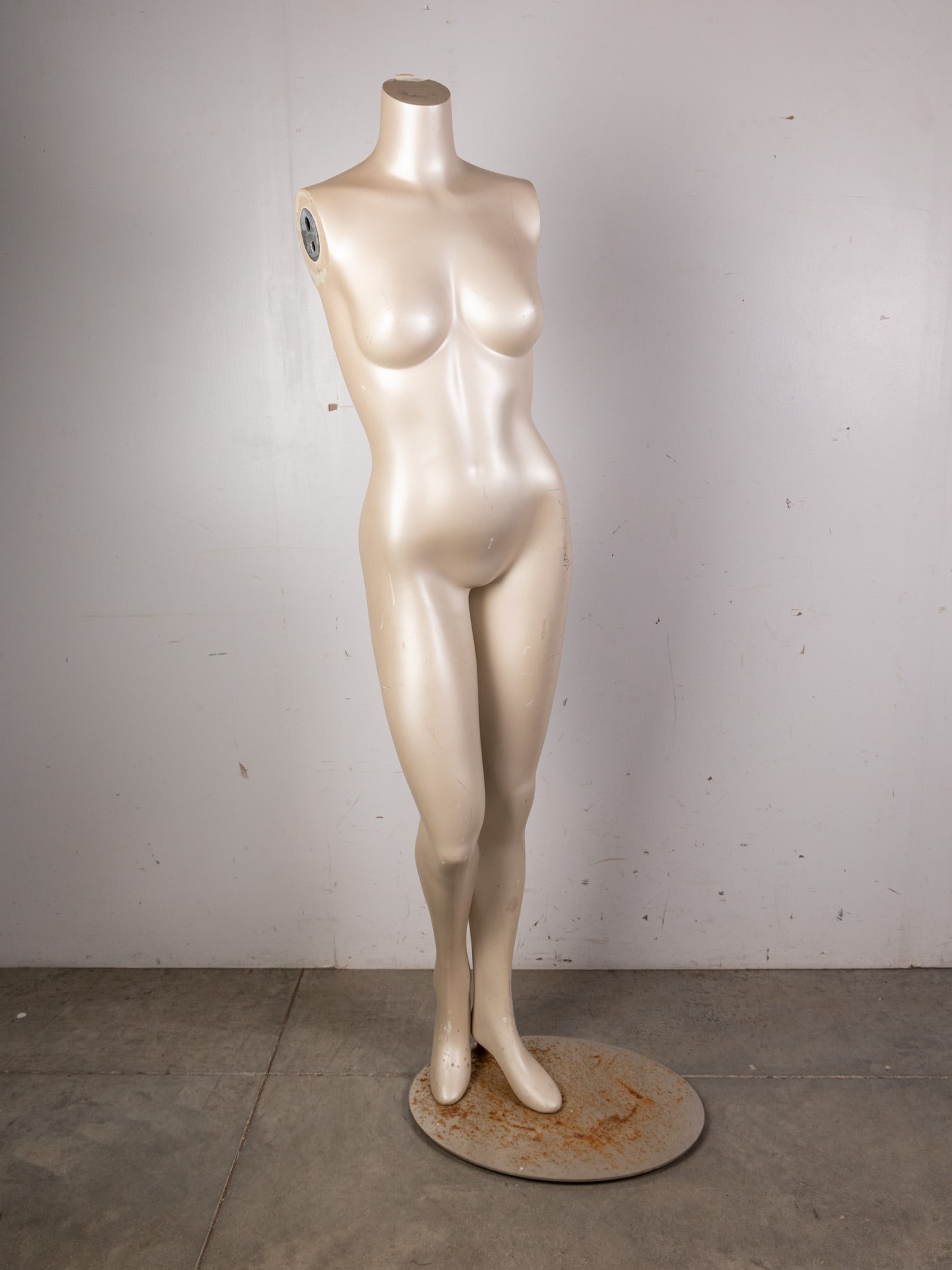 Full Body Female Mannequin w/ Base: Full Body Female Mannequin w/ Base Size 63" H Literature Brooks Auction – Online Auction Terms & Conditions Contact: (856) 694-2960 | info@brooks.auction READ BEFORE YOU BID: We want you to