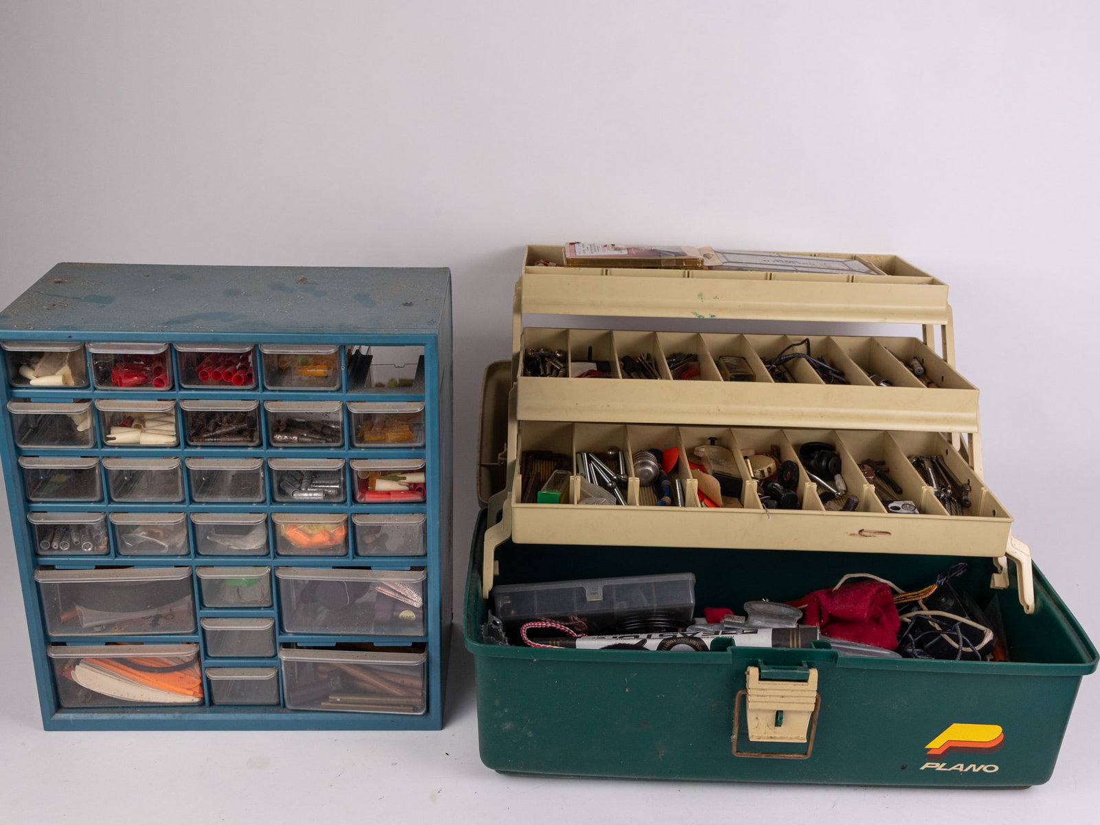 Vintage Tackle Box and Assorted Bits/Hardware (1 of 4)