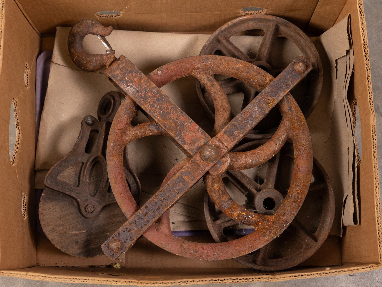 Antique Rustic Assortment ft. Wheels and Pulleys: Antique Rustic Assortment ft. Wheels and Pulleys Literature Brooks Auction – Online Auction Terms & Conditions Contact: (856) 694-2960 | info@brooks.auction READ BEFORE YOU BID: We want you to f