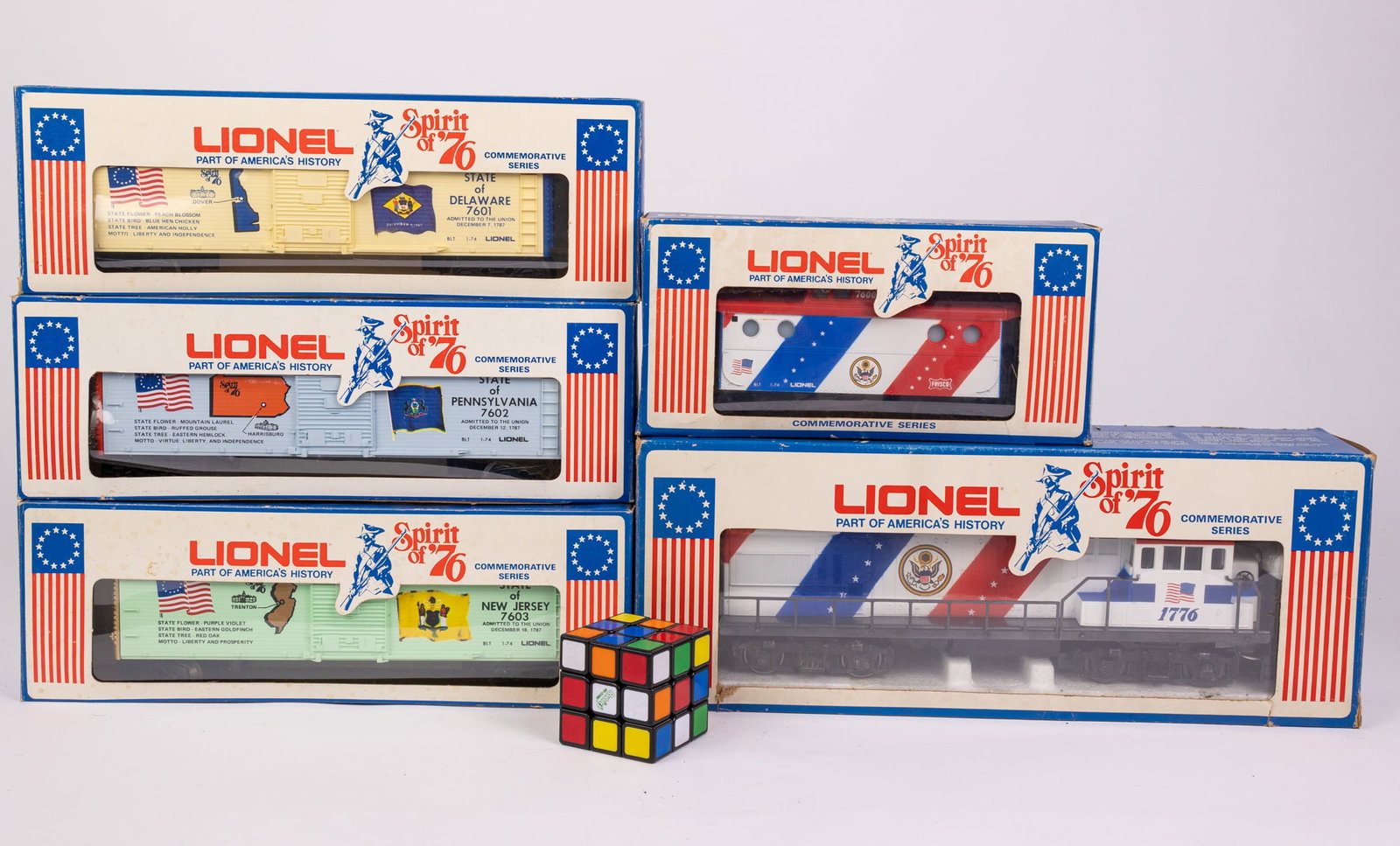 Five Lionel Spirit of '76 Train Cars in Box - 2