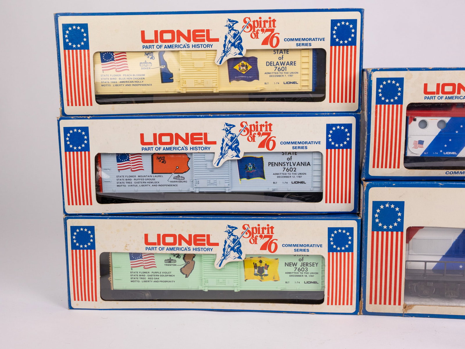 Five Lionel Spirit of '76 Train Cars in Box - 3