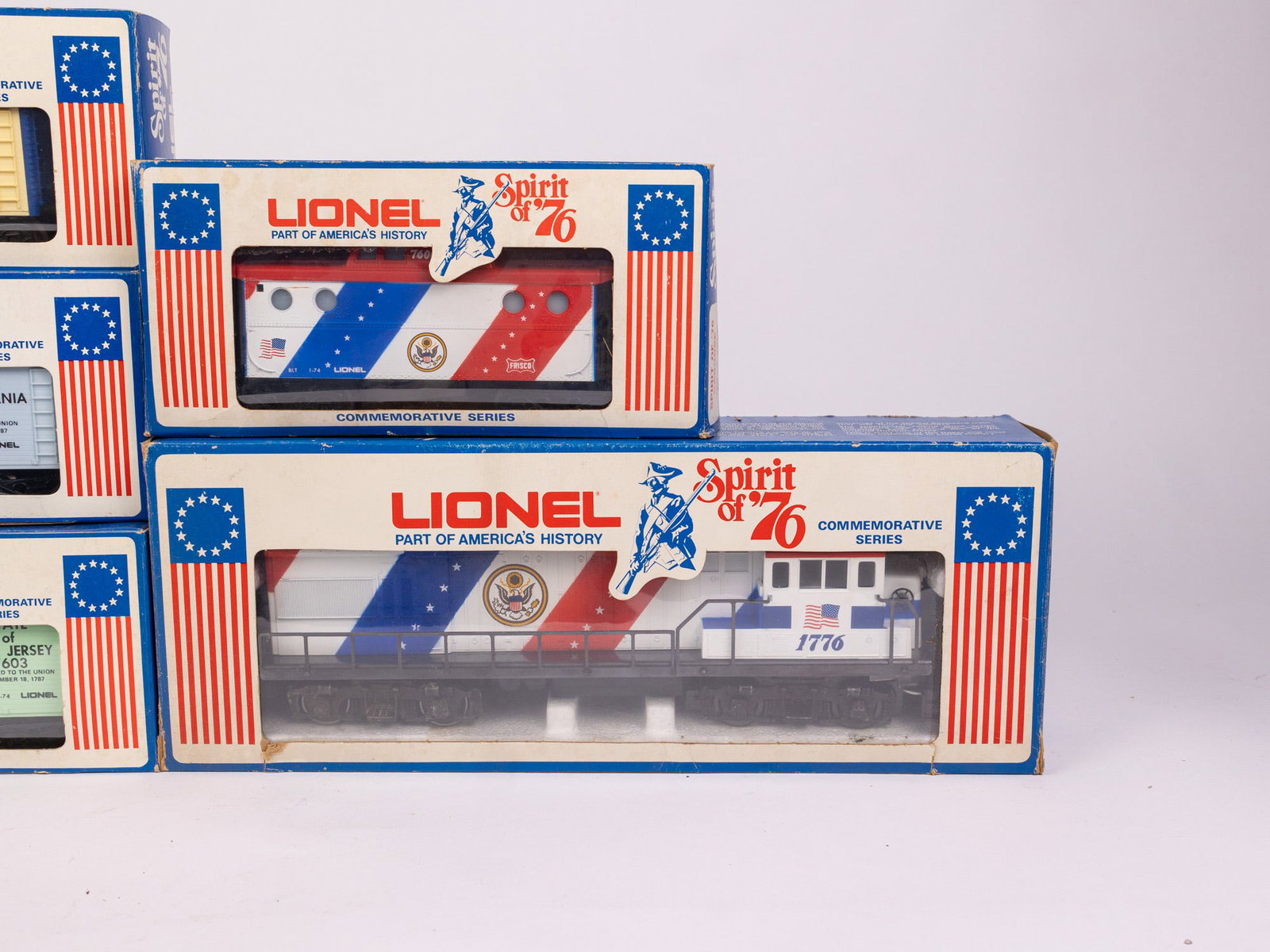 Five Lionel Spirit of '76 Train Cars in Box - 4