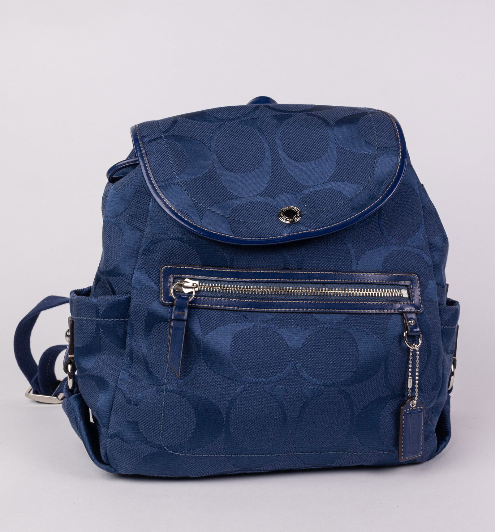 Coach Monogram Navy Blue Backpack: Coach Monogram Navy Blue Backpack Literature Brooks Auction – Online Auction Terms & Conditions Contact: (856) 694-2960 | info@brooks.auction READ BEFORE YOU BID: We want you to feel confident