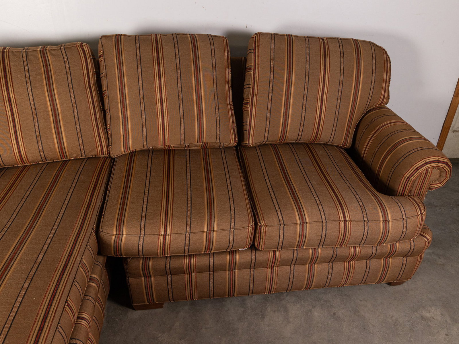 Vintage Sherrill Striped Sectional Sofa - 3