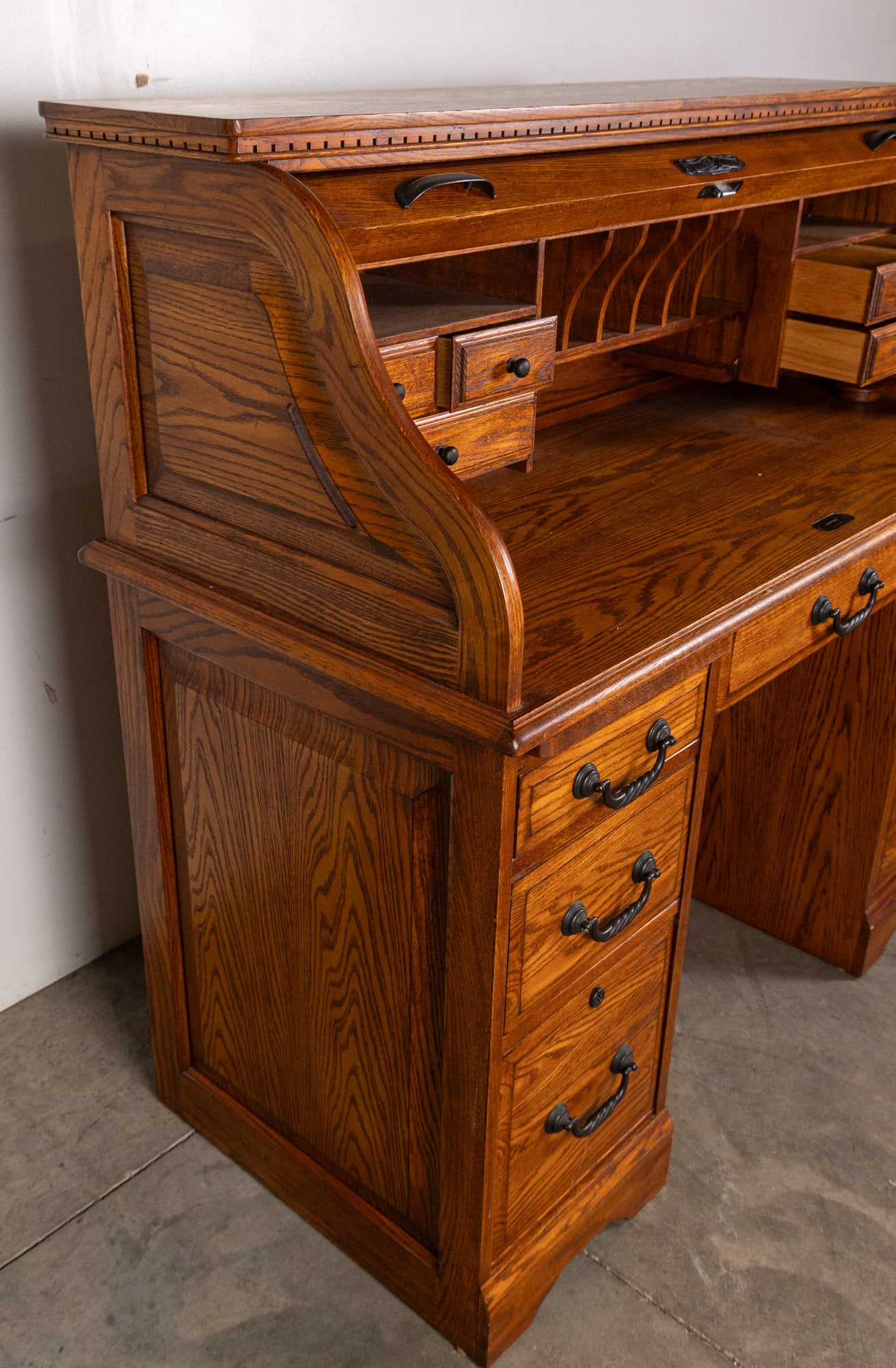 Winners Only Scroll Top Oak Desk with Chair - 7