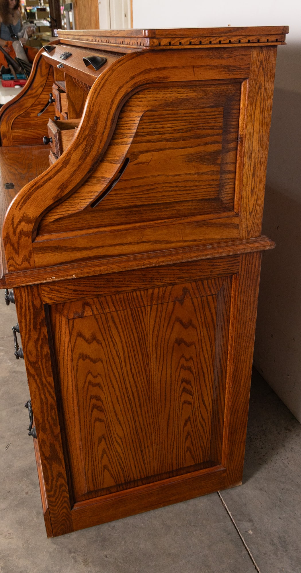 Winners Only Scroll Top Oak Desk with Chair - 8