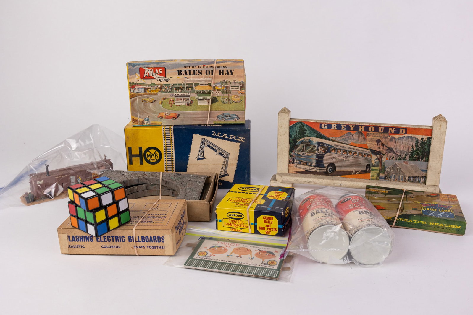 Assorted Vintage Model Train Accessories - 2