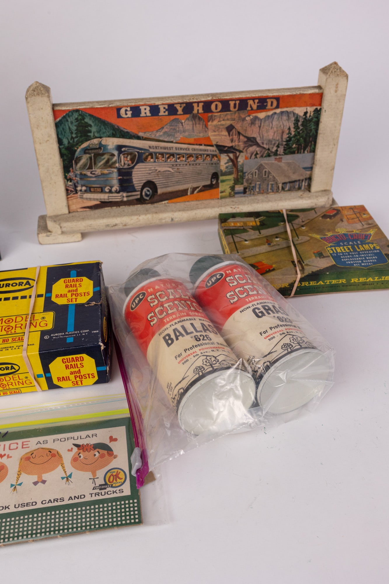 Assorted Vintage Model Train Accessories - 5