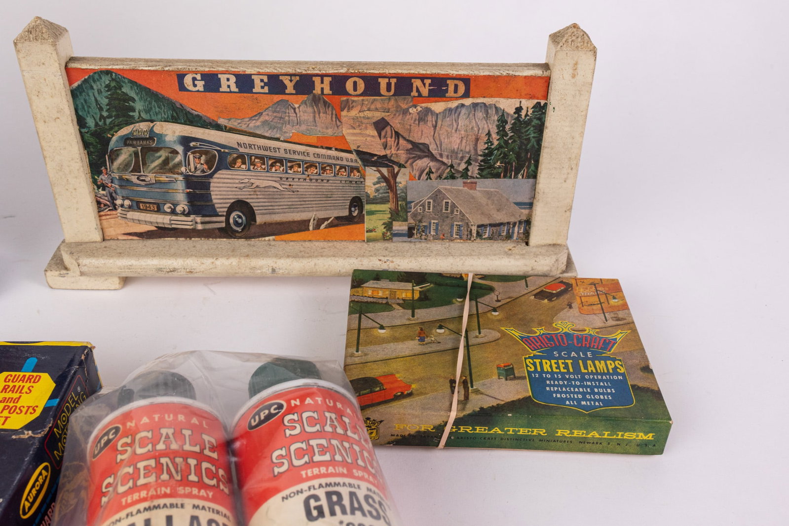 Assorted Vintage Model Train Accessories - 7