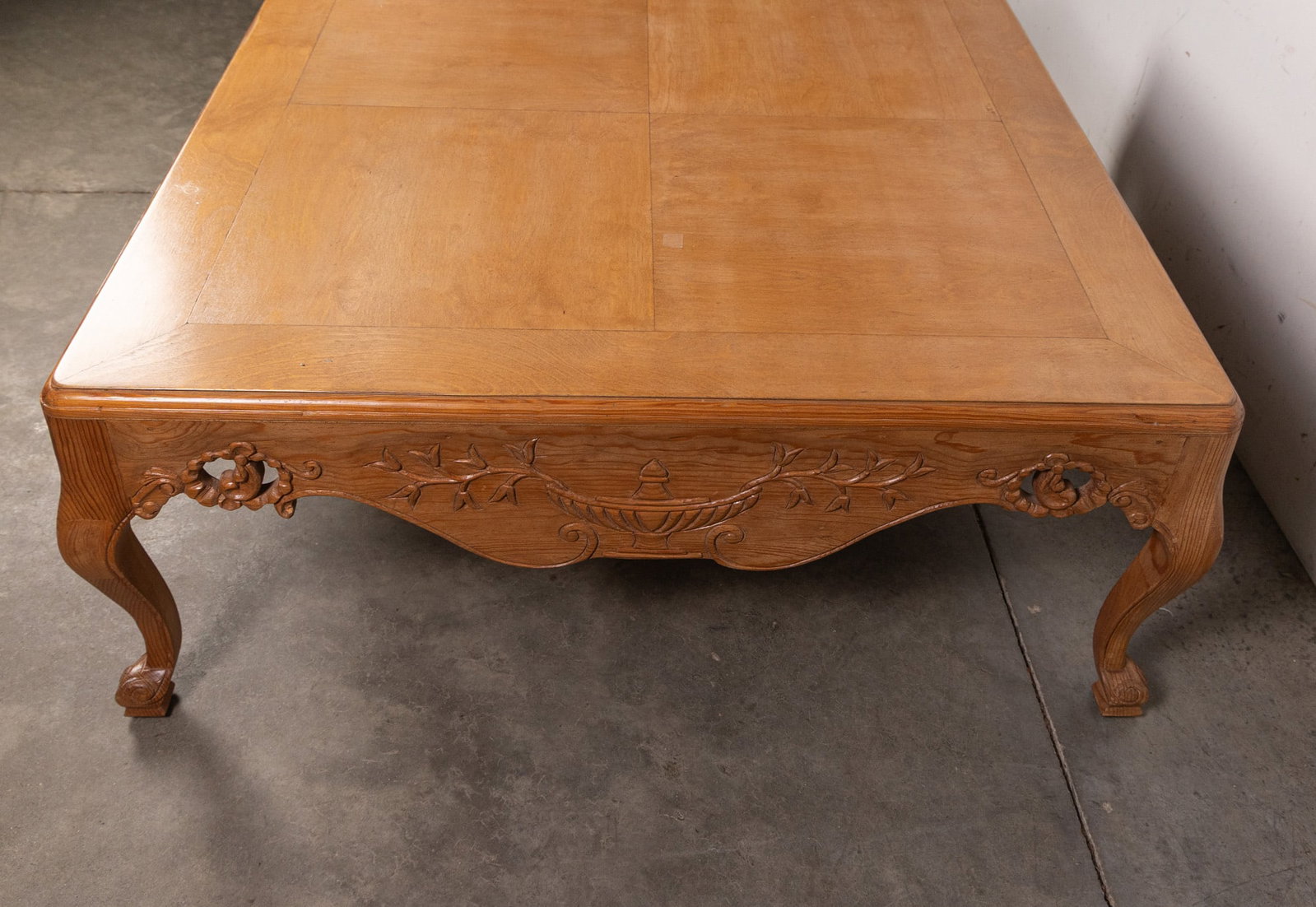 Vintage Neoclassical Motif Antique Inspired Wooden Coffee Table - 3