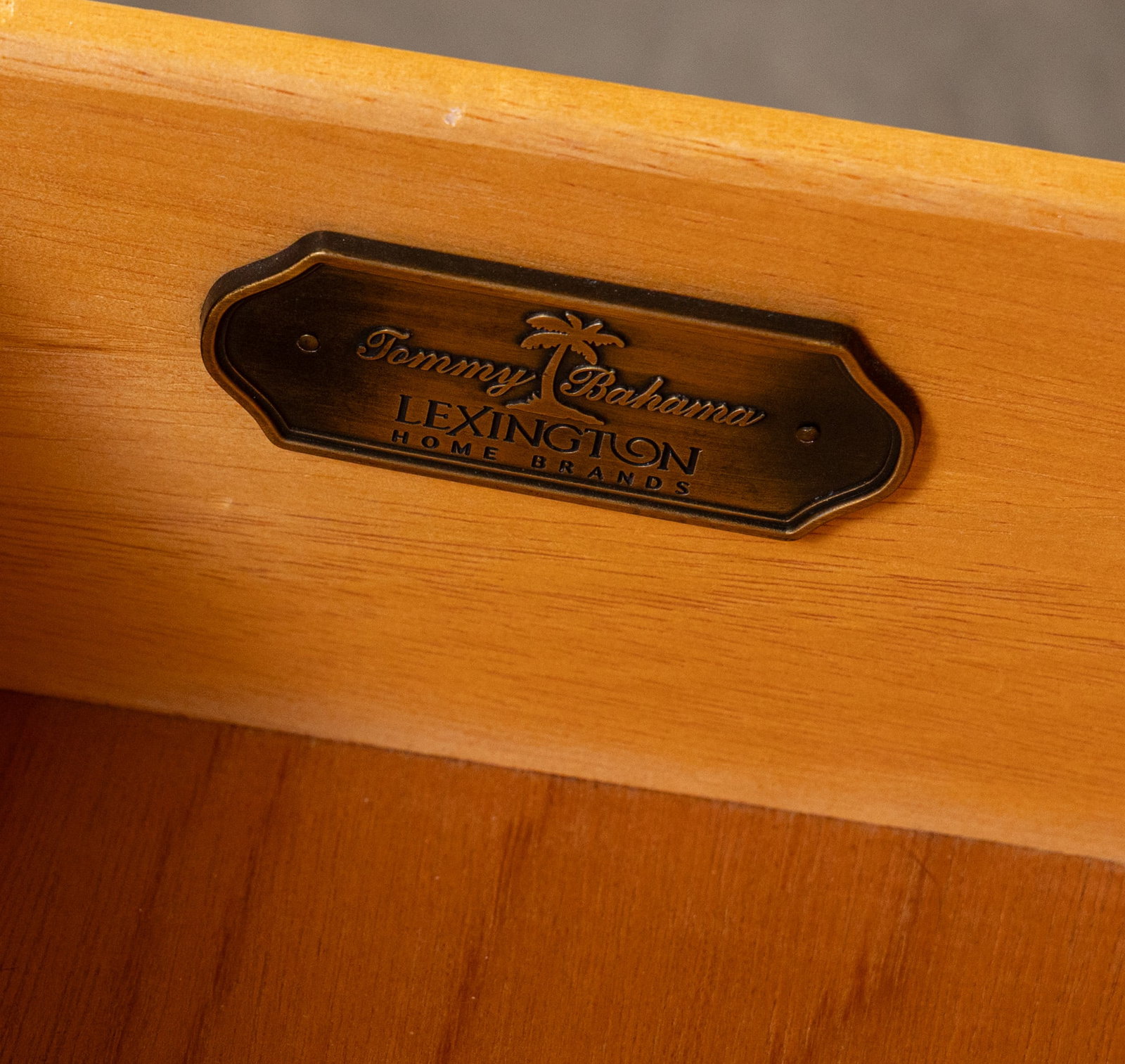 Tommy Bahama Three Drawer Bachelor Chest - 6