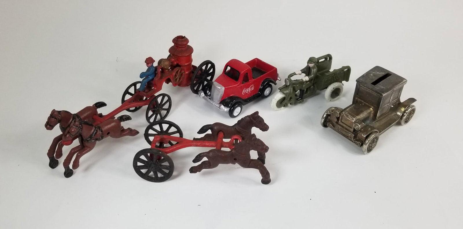 Assortment of Cast Iron Figurines (1 of 4)