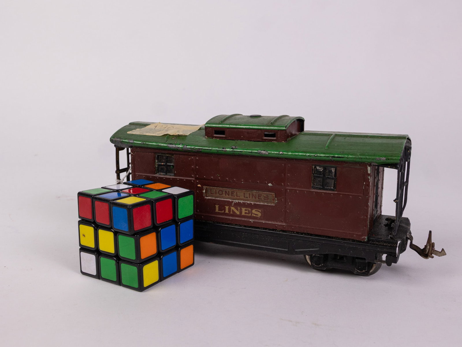 Vintage Lionel No. 817 Caboose - 2
