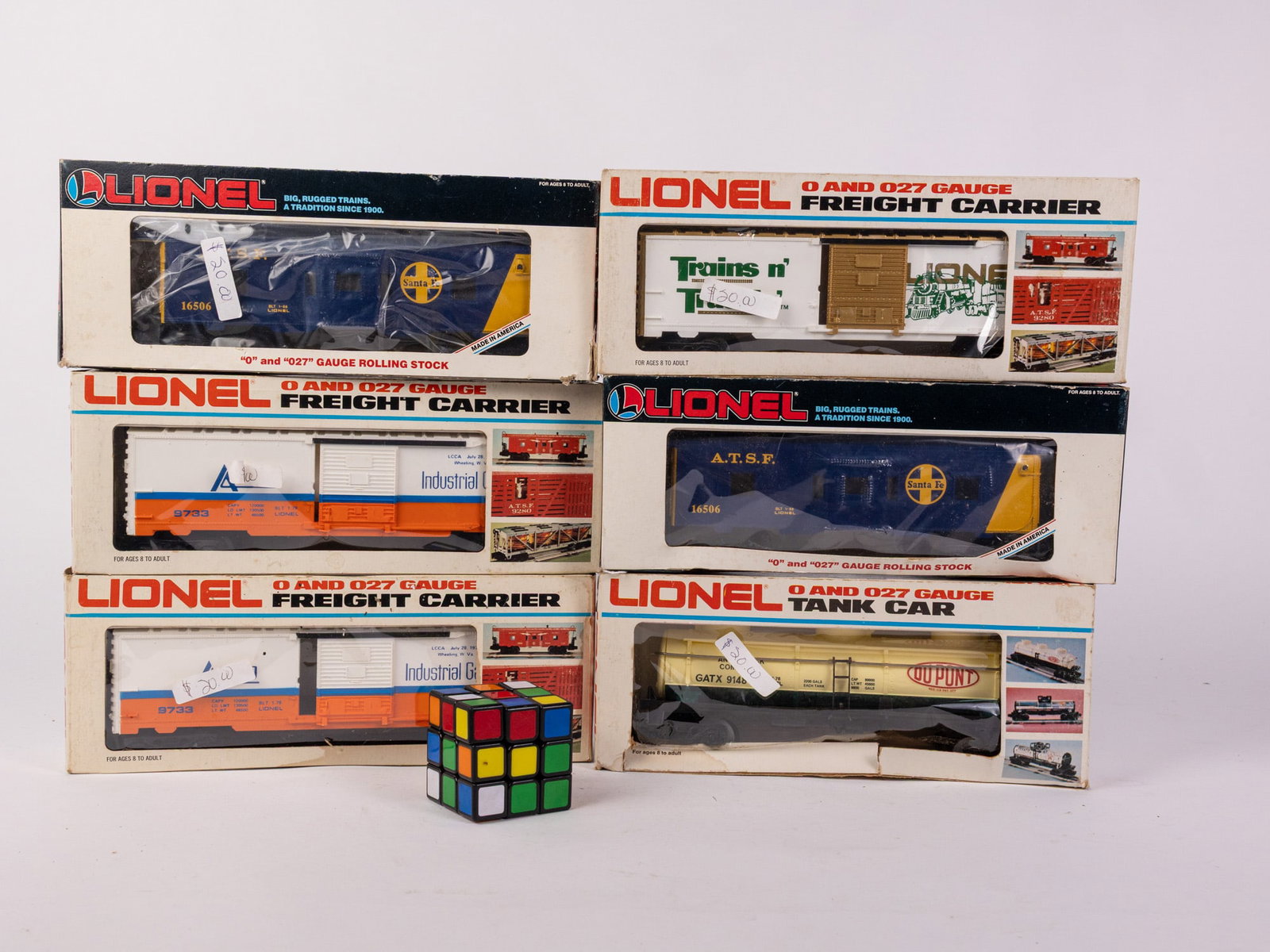 Lot of Six Vintage Lionel Model Train Cars in Box - 2