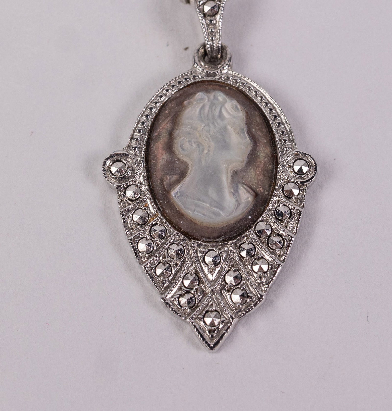 Vintage Sterling Silver Carved Abalone Cameo Pendant on Sterling Box Chain - 3