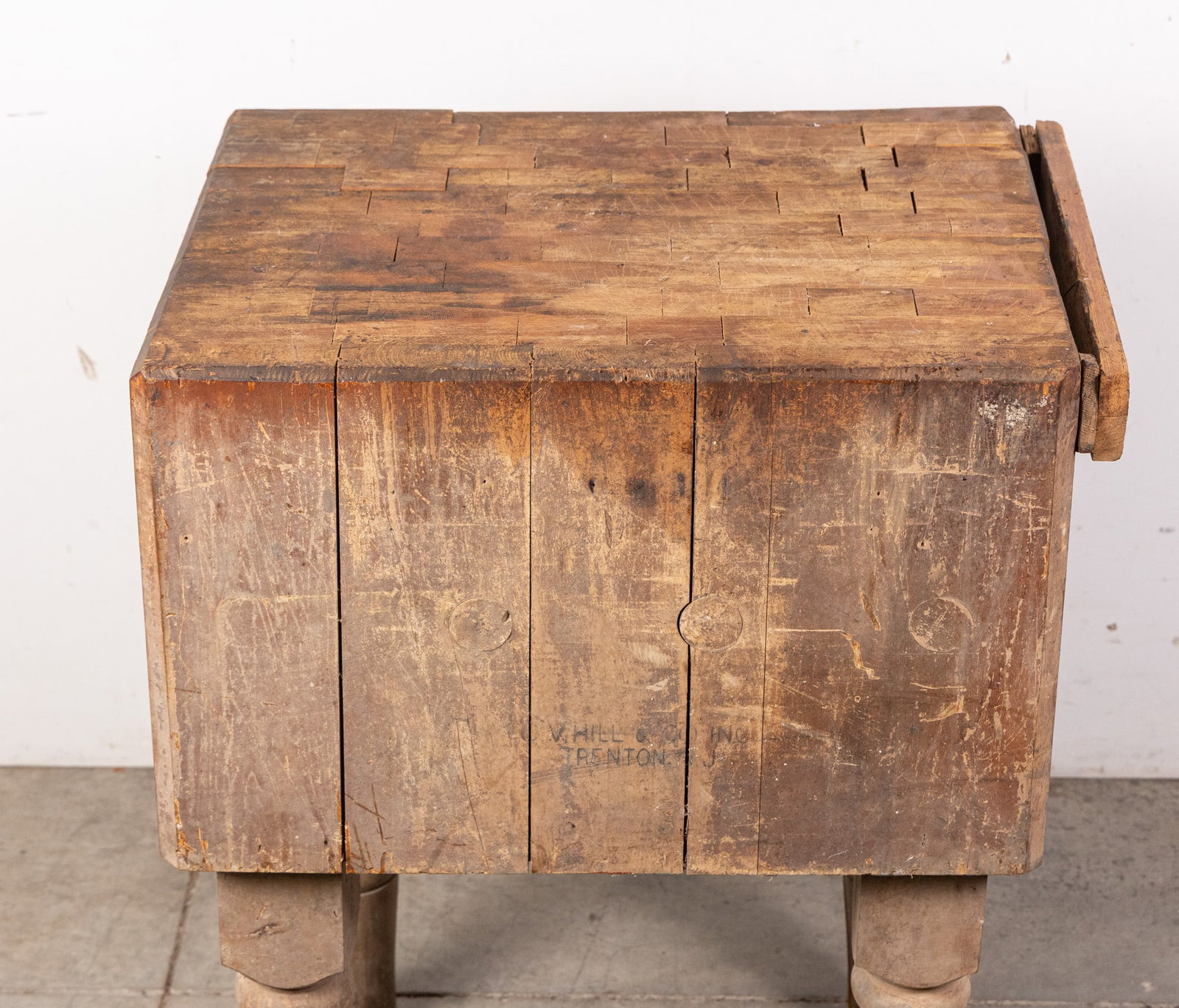 Local Antique Primitive Butcher Block "C.V. Hill & Co Inc Trenton, NJ" - 2