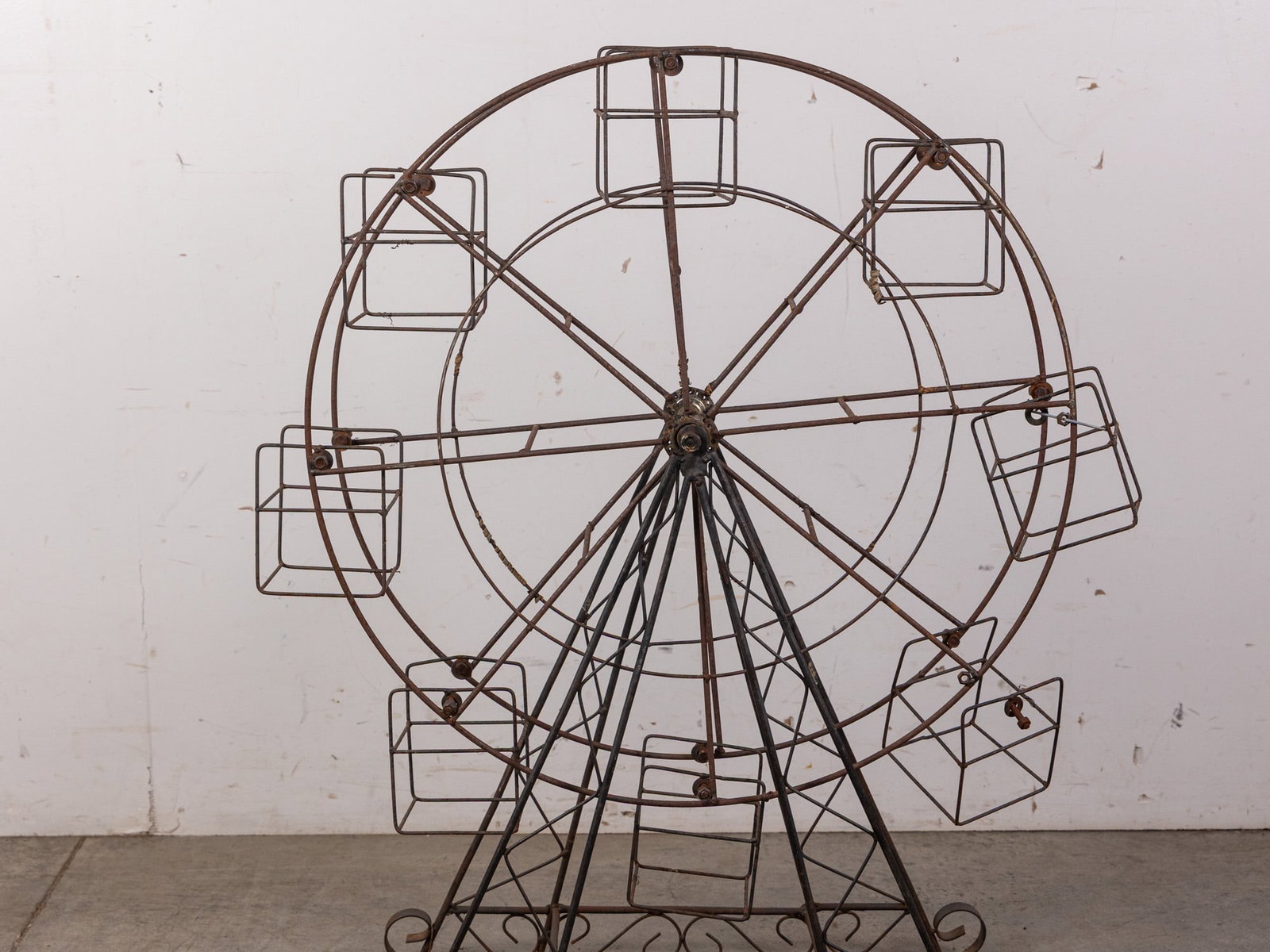 Large Vintage Metal Functional Ferris Wheel Sculpture - 2
