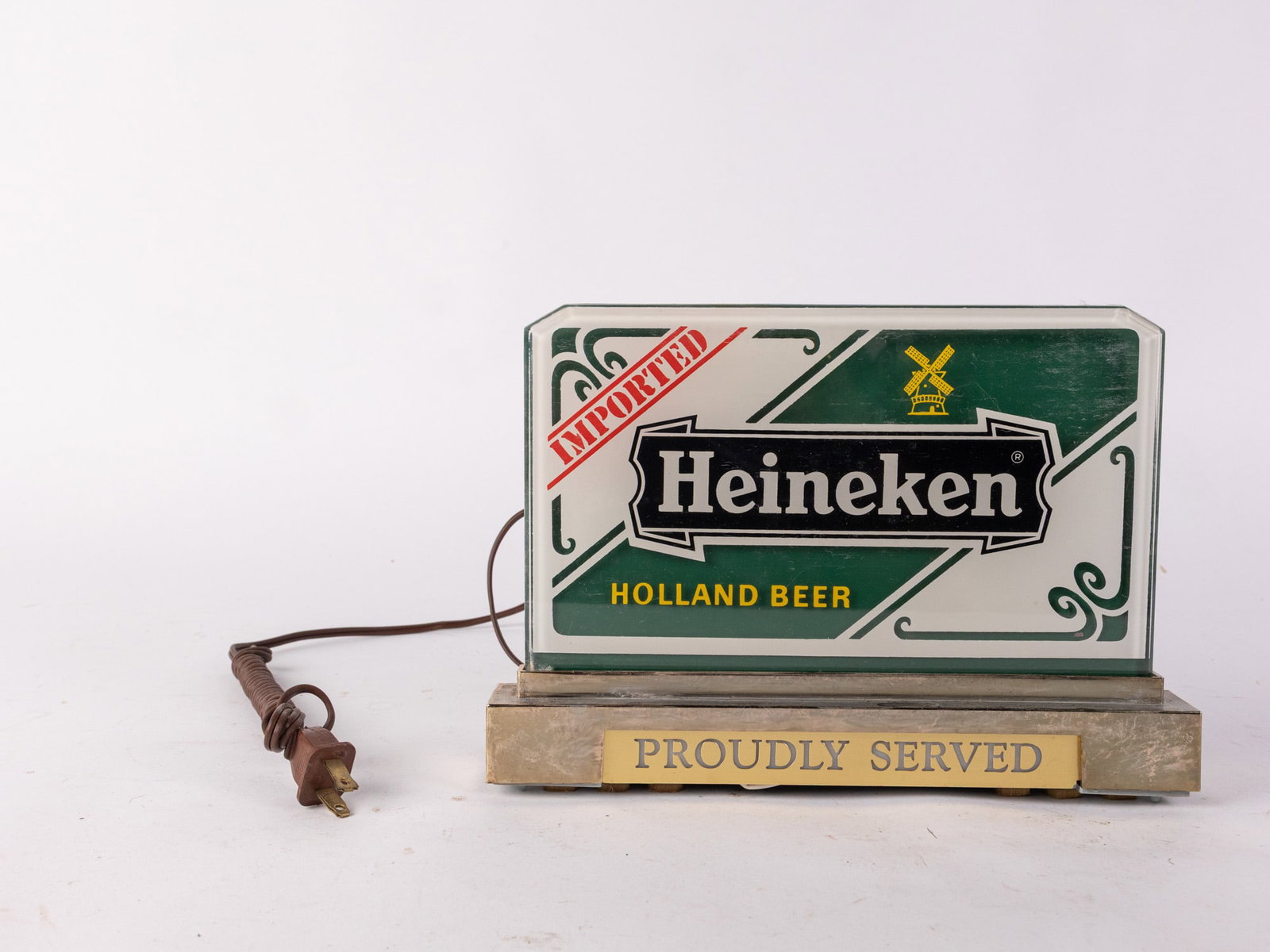 Vintage Heineken Lighted Advertising Sign: Tested and working! Literature Brooks Auction – Online Auction Terms & Conditions Contact: (856) 694-2960 | info@brooks.auction READ BEFORE YOU BID: We want you to feel confident when bidding.