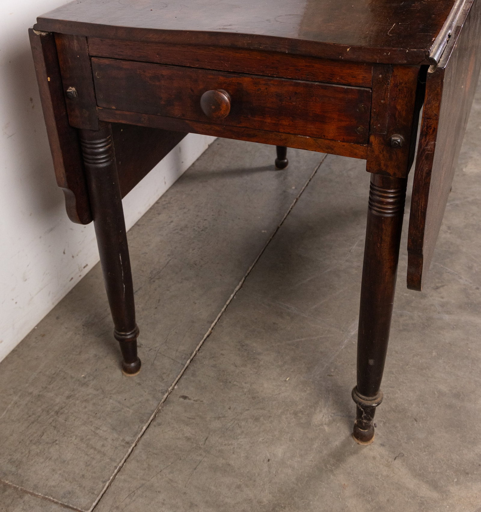 Antique Sheraton Drop Leaf Table with Drawer - 3
