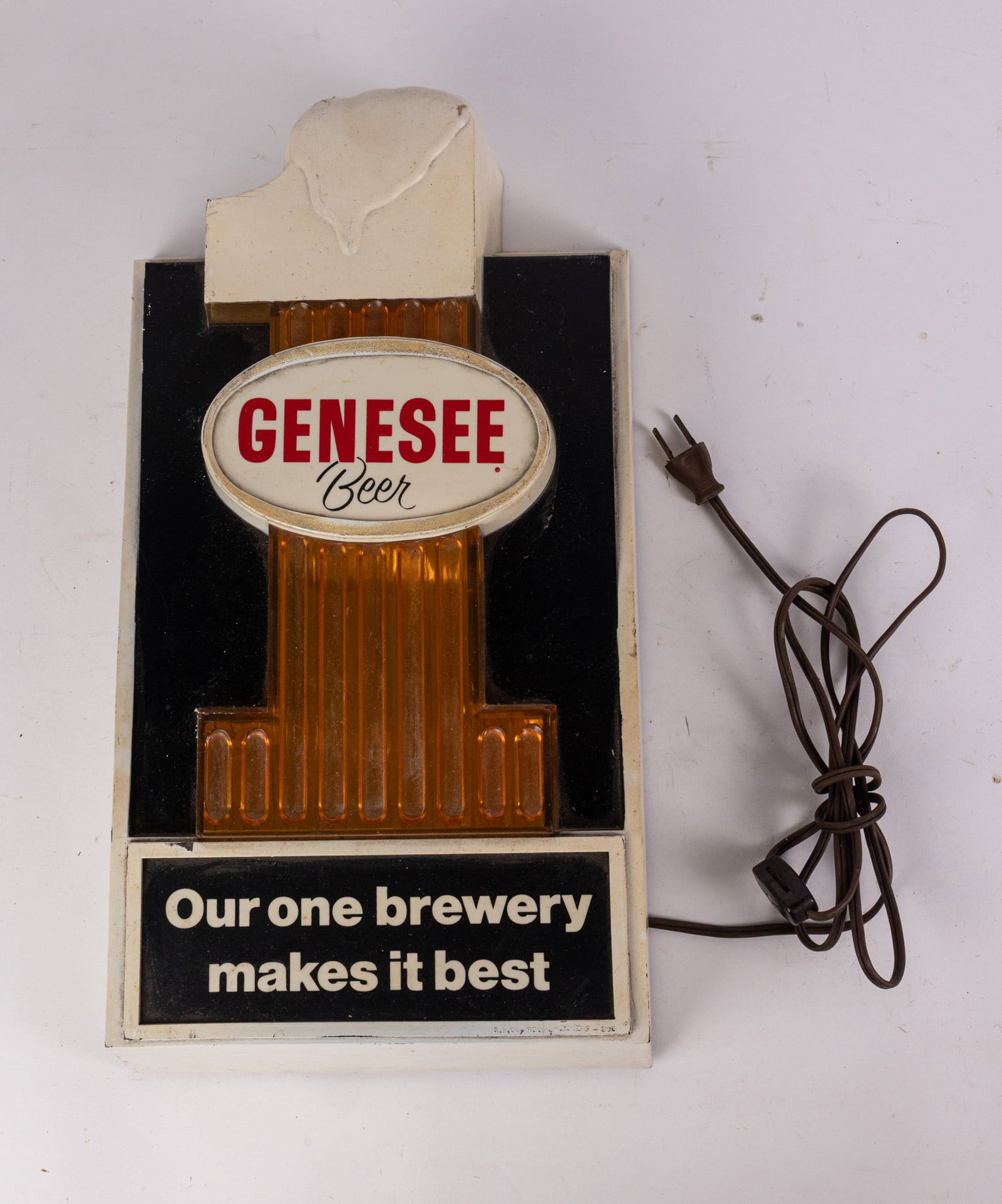 Vintage Genesee Beer Lighted Promo Advertising Sign (1 of 3)