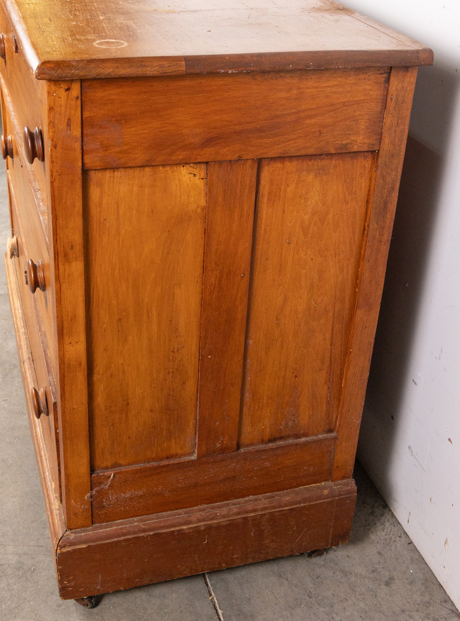 Antique 19th c. Pine and Oak Chest of Drawers - 3