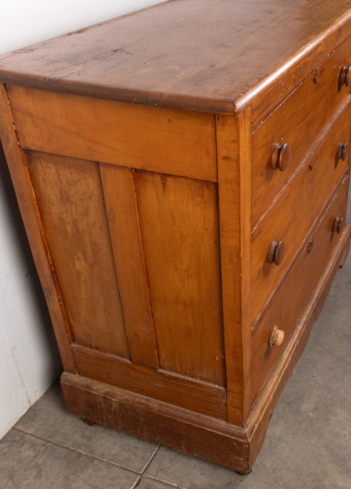 Antique 19th c. Pine and Oak Chest of Drawers - 4