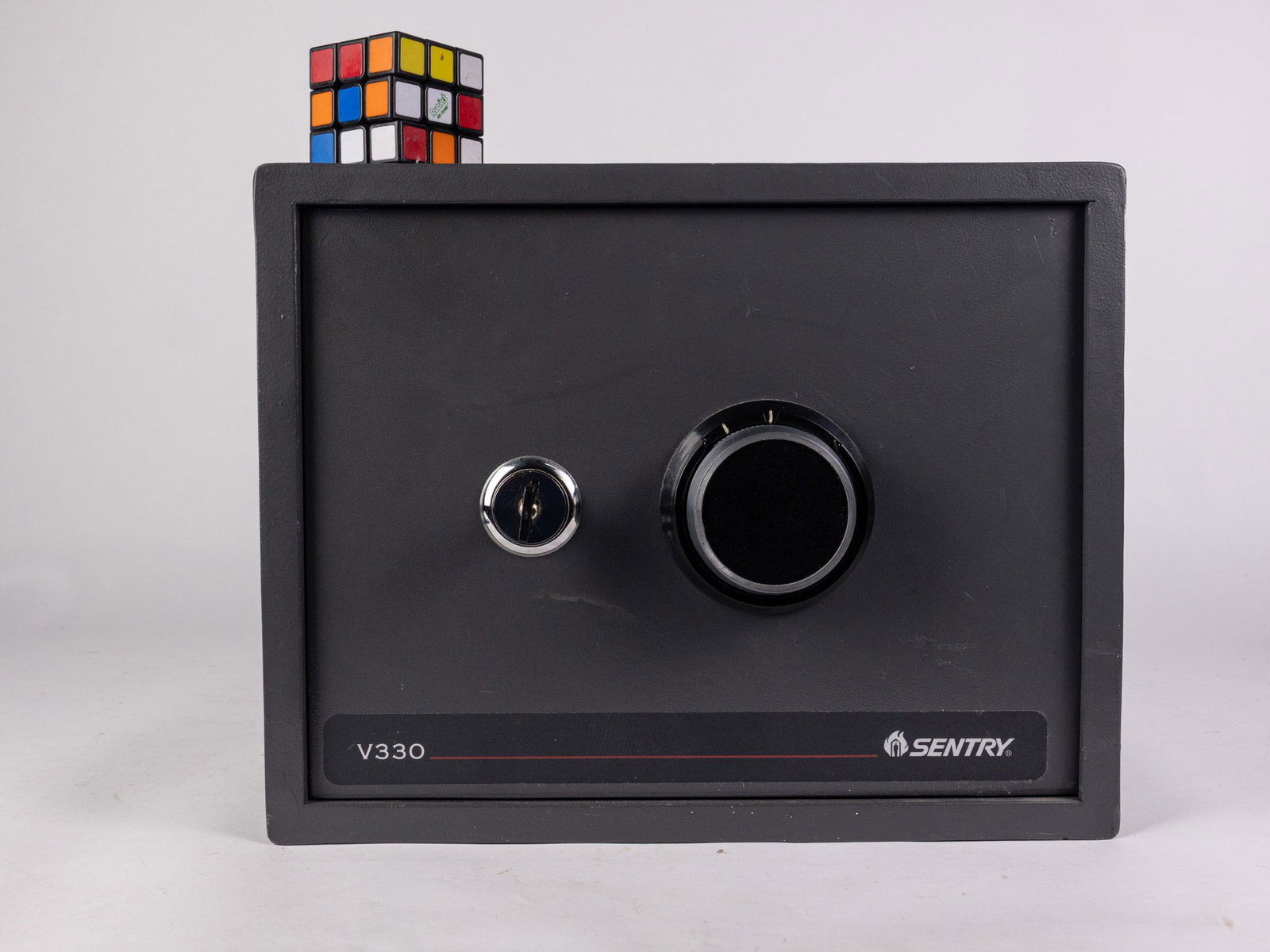 Sentry V330 Combination Safe - 2