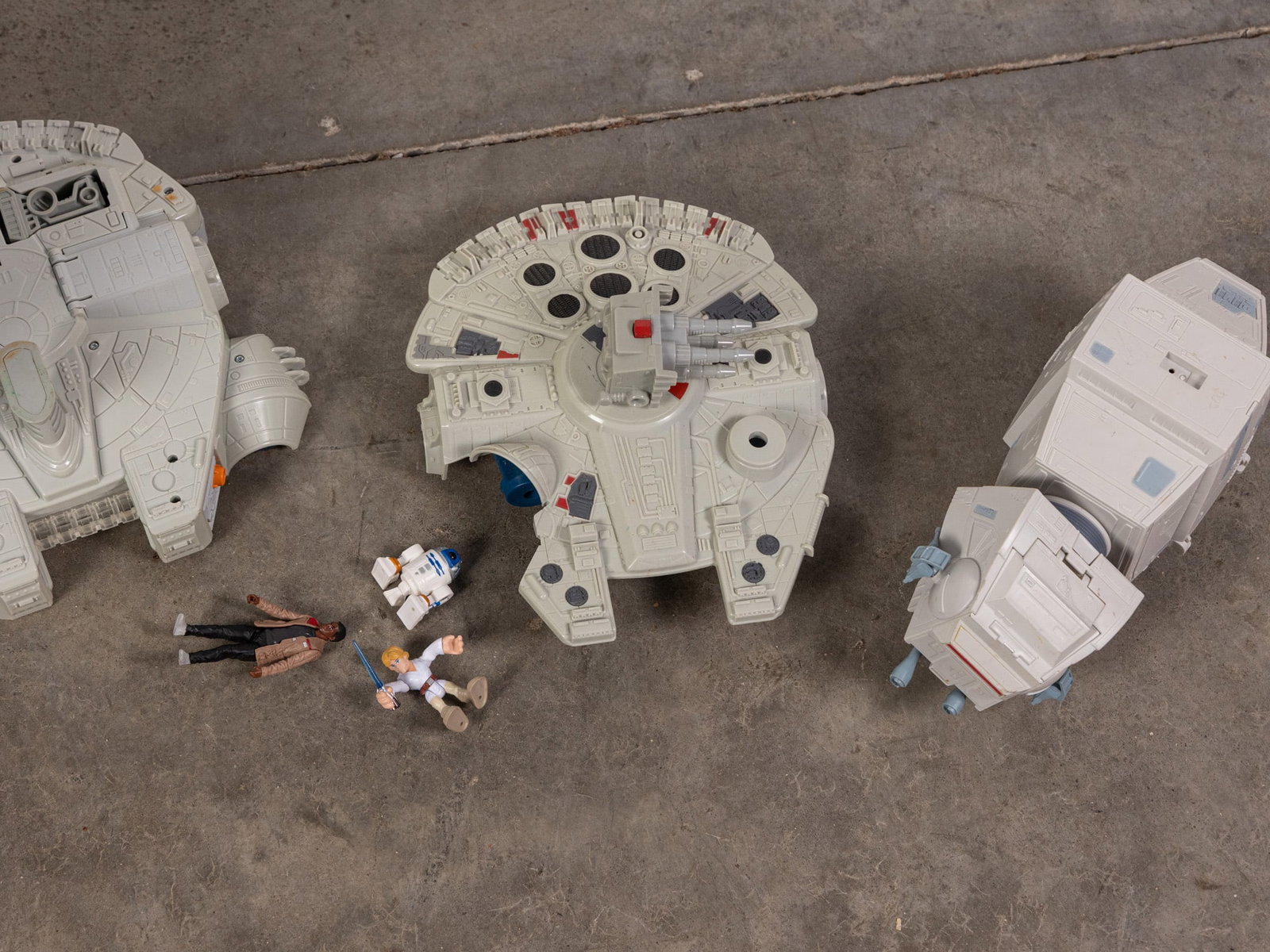 Lot of Assorted Star Wars Toys - 2