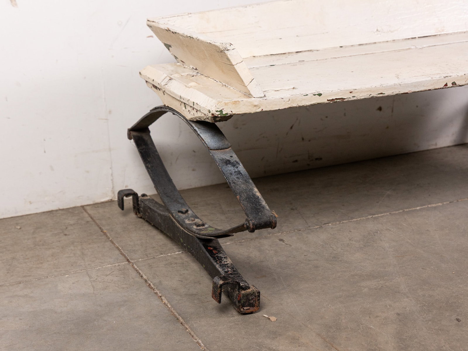 Antique White Painted Buckboard Wagon Seat - 4
