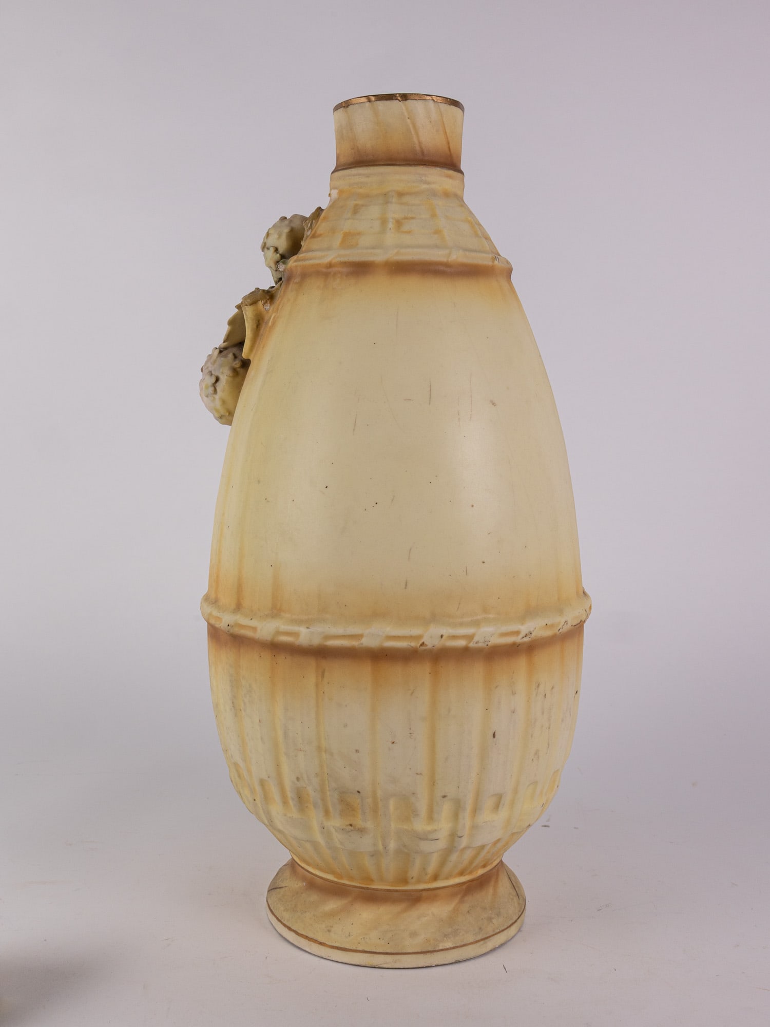 Antique Robert Hanke Austria Porcelain Vase with 3D Hydrangea Reliefs - 4