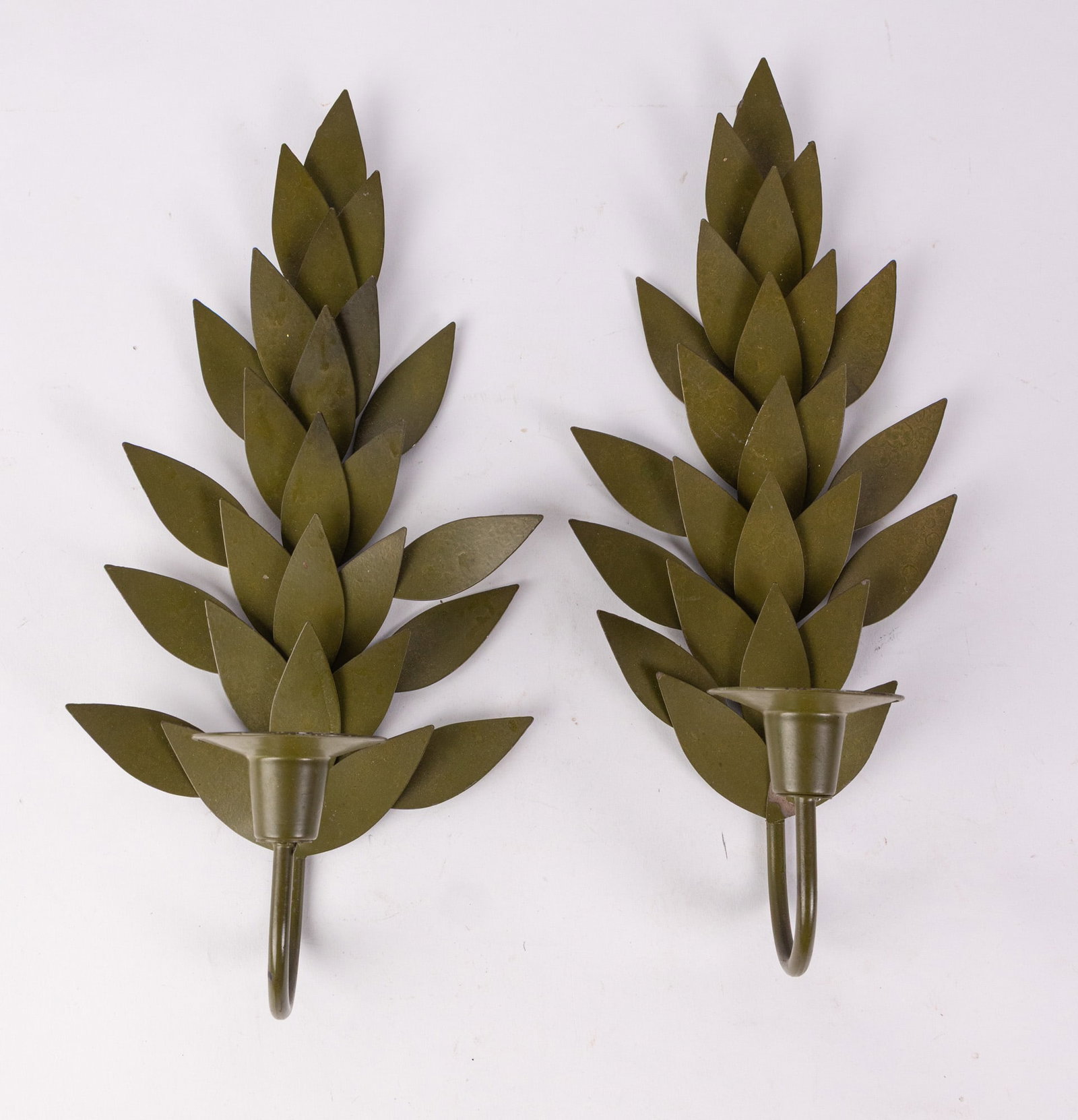 Pair of Foliate Motif Olive-Toned Wall Sconces: Pair of Foliate Motif Olive-Toned Wall Sconces Size 13" H Literature Brooks Auction – Online Auction Terms & Conditions Contact: (856) 694-2960 | info@brooks.auction READ BEFORE YOU BID: We