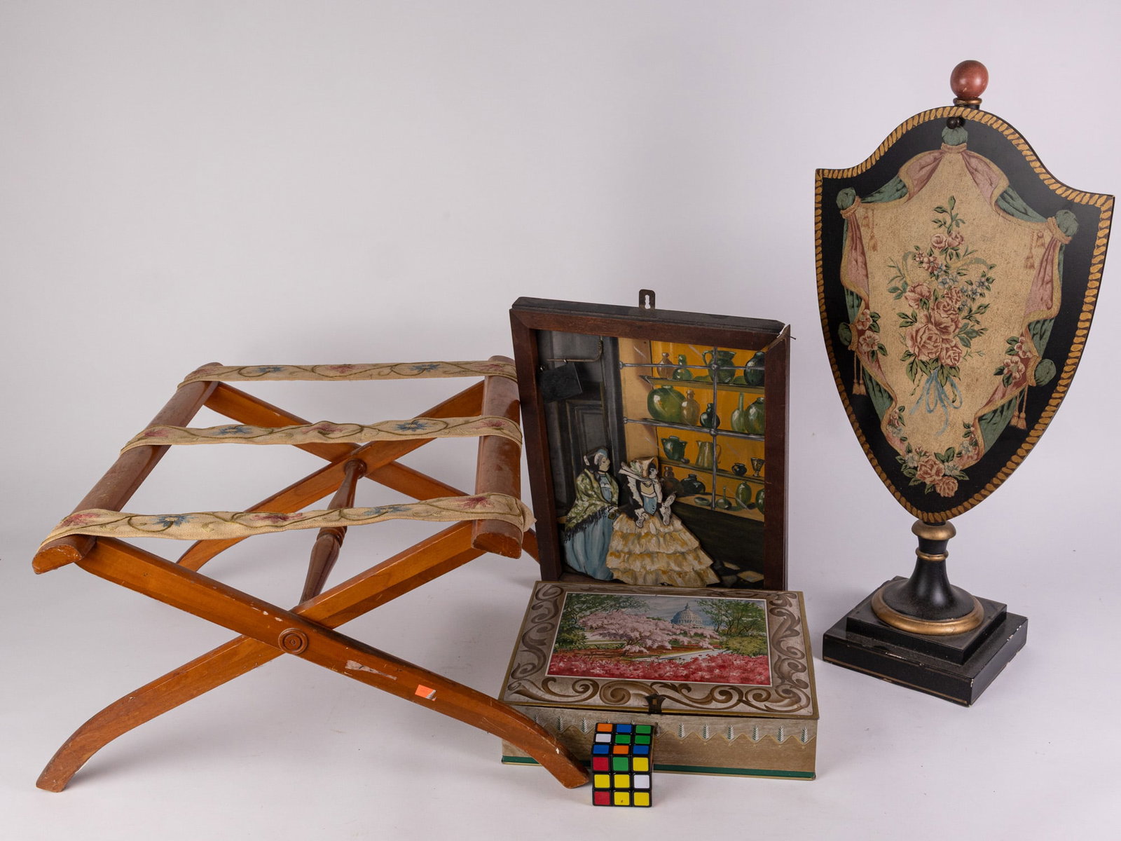 Decor Assortment Lot - 2