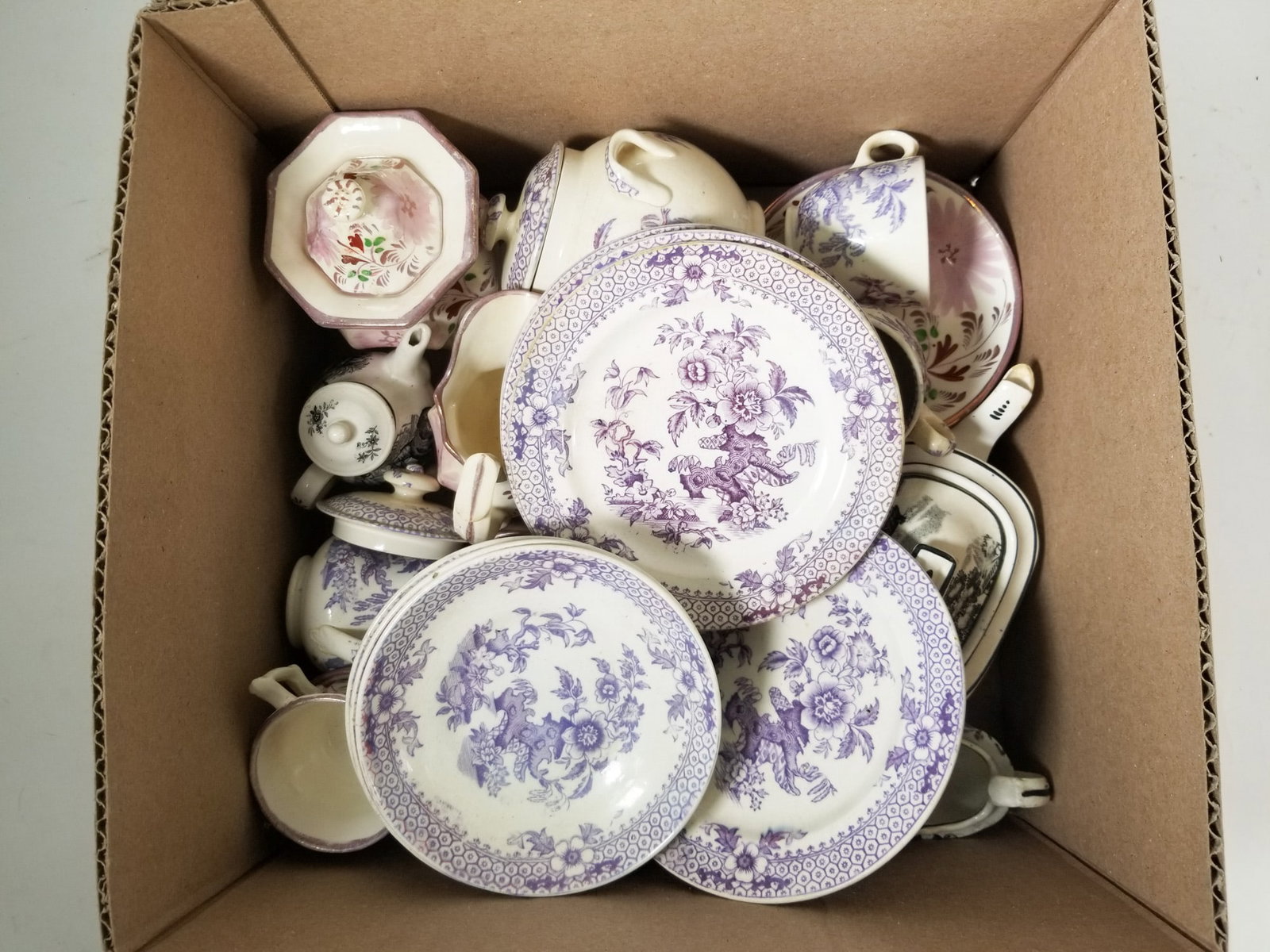 Lot of Vintage and Antique Servingware: Lot of Vintage and Antique Servingware Size 7" x 12" x 12" Literature Brooks Auction – Online Auction Terms & Conditions Contact: (856) 694-2960 | info@brooks.auction READ BEFORE YOU BID: We