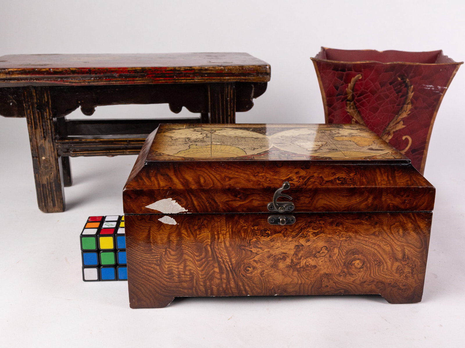 Decor Assortment Lot - 2