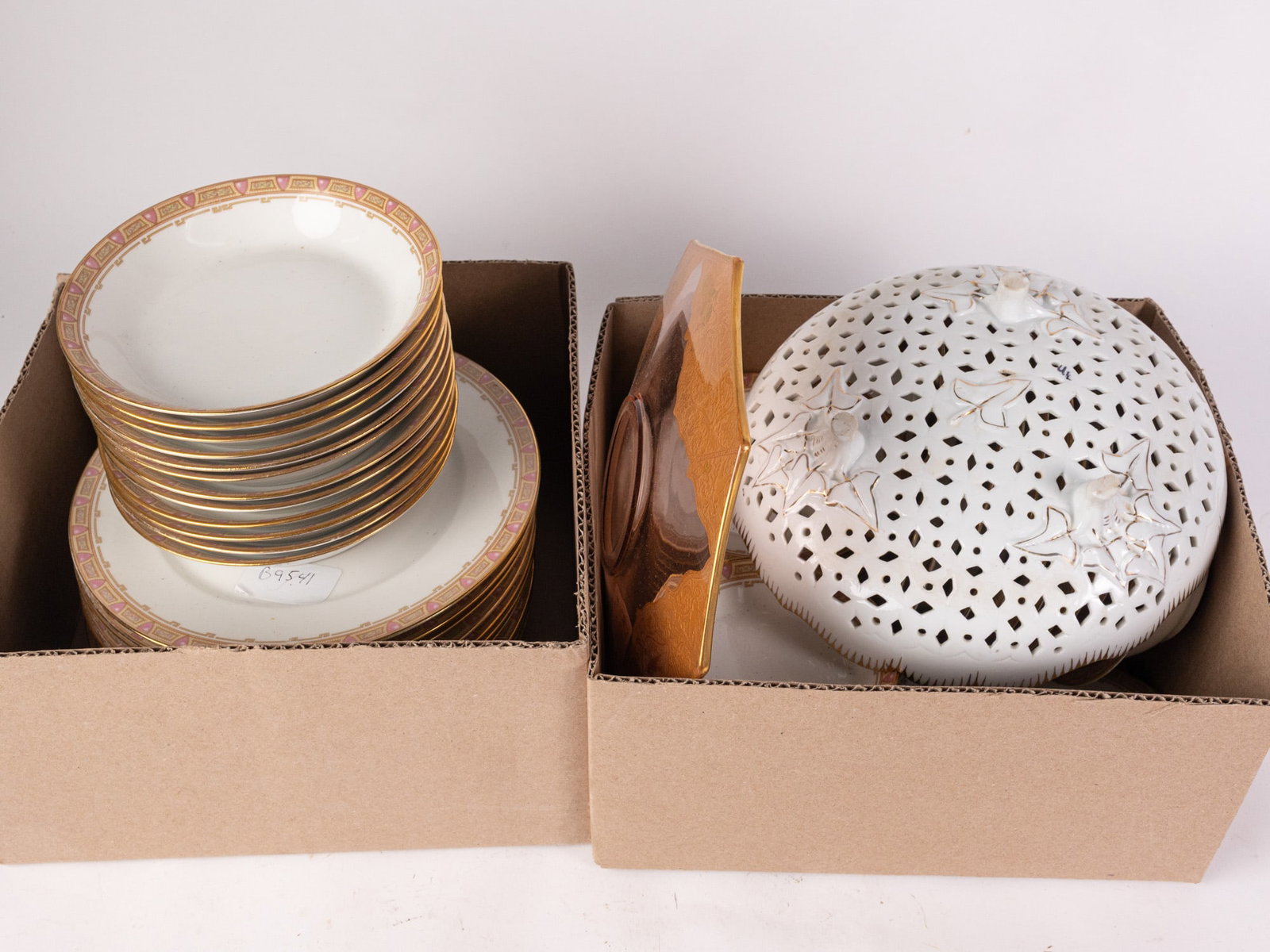 W. Guerin & Co. Limoges Dish Set: W. Guerin & Co. Limoges Dish Set Size 7" x 12" x 12" Literature Brooks Auction – Online Auction Terms & Conditions Contact: (856) 694-2960 | info@brooks.auction READ BEFORE YOU BID: We want you