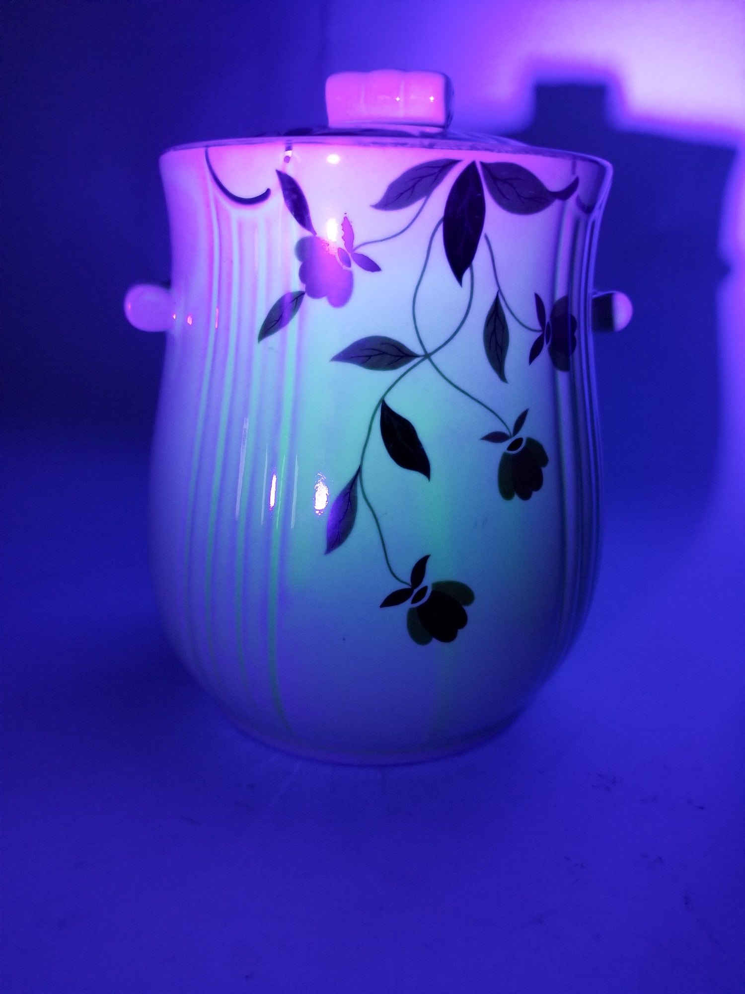 Three Cookie Jars ft. Hall Autumn Leaf Uranium Glazed Cookie Jar - 6