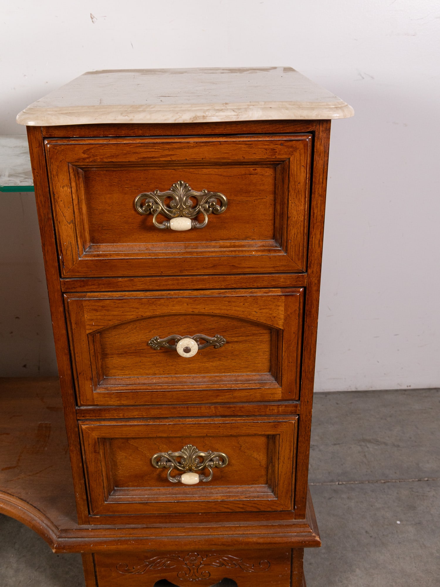 Vintage Thomasville Oak & Marble Vanity w/ Beveled Tri-Fold Mirror - 4